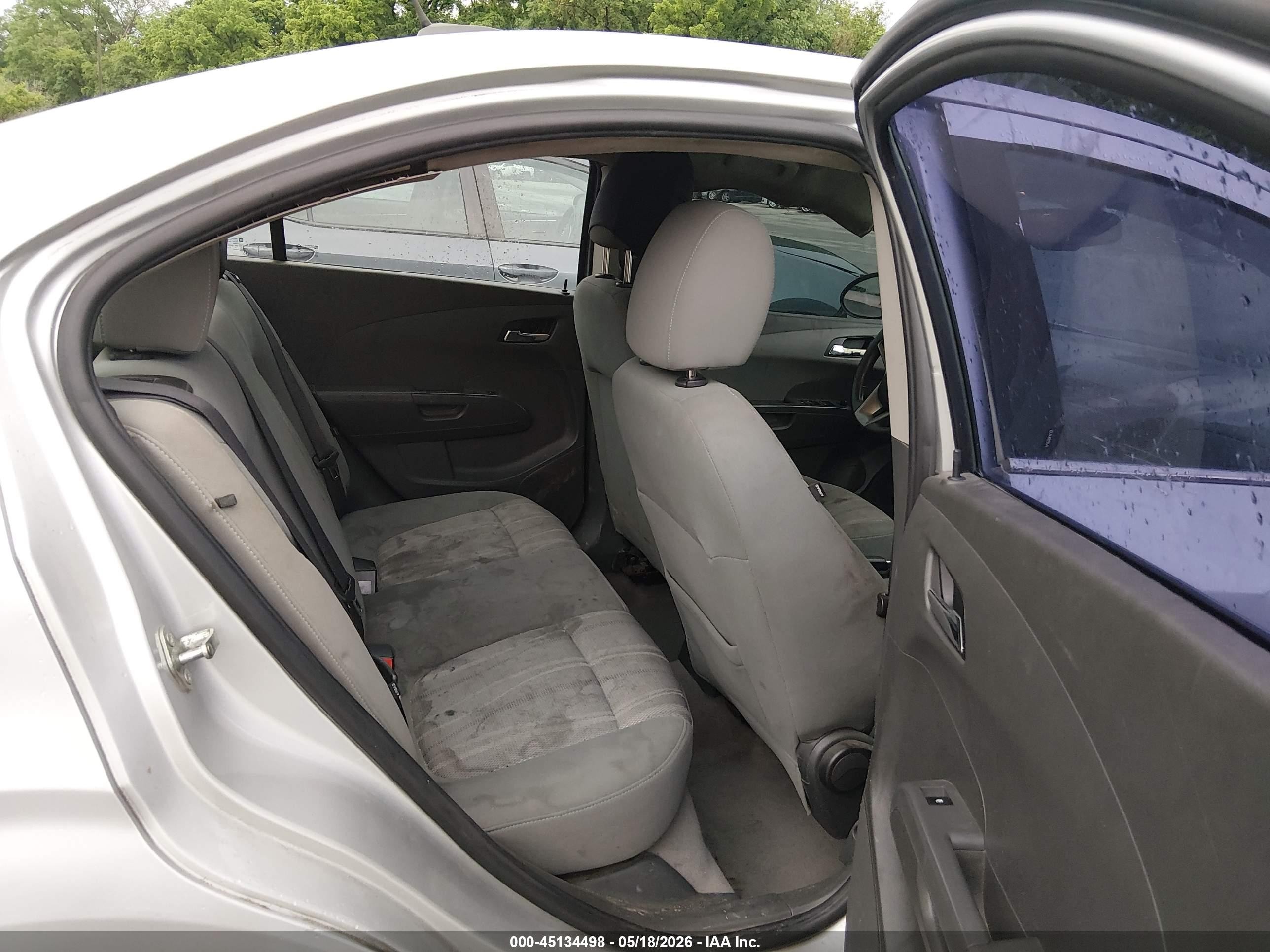 2015 Chevrolet Sonic Lt Auto Серебряный vin: 1G1JC5SH5F4119183