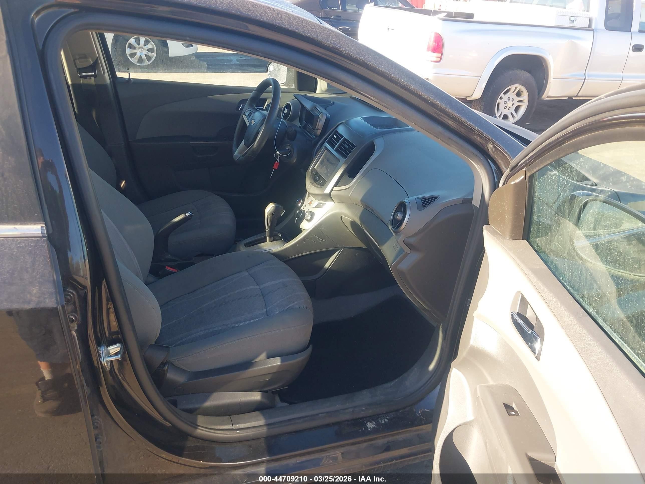 2015 Chevrolet Sonic Lt Auto Blue vin: 1G1JC5SH5F4130927
