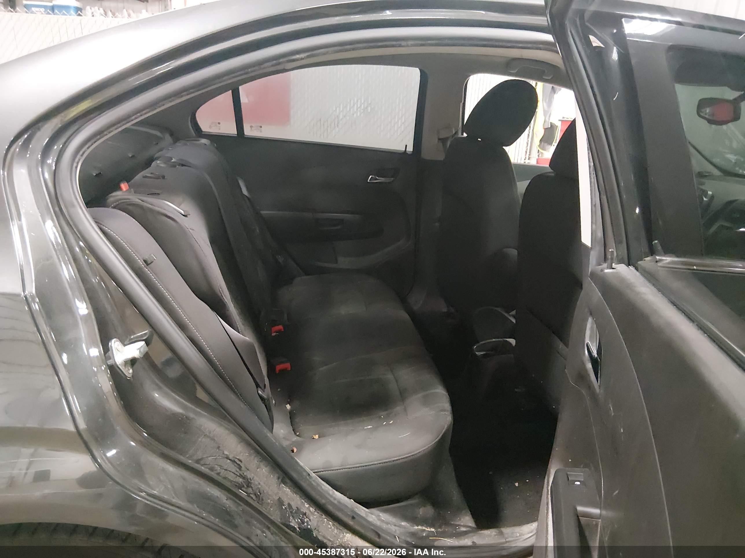 2015 Chevrolet Sonic Lt Auto Gray vin: 1G1JC5SH5F4184955