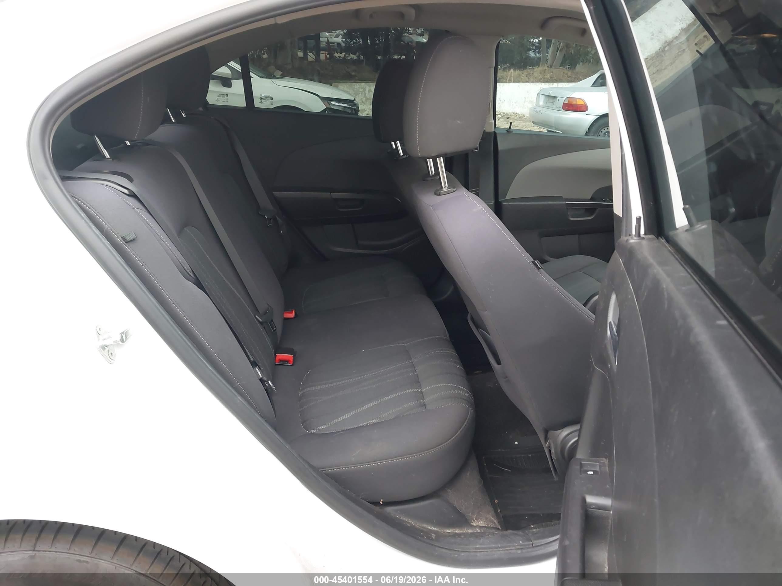 2013 Chevrolet Sonic Lt Auto Белый vin: 1G1JC5SH6D4220472