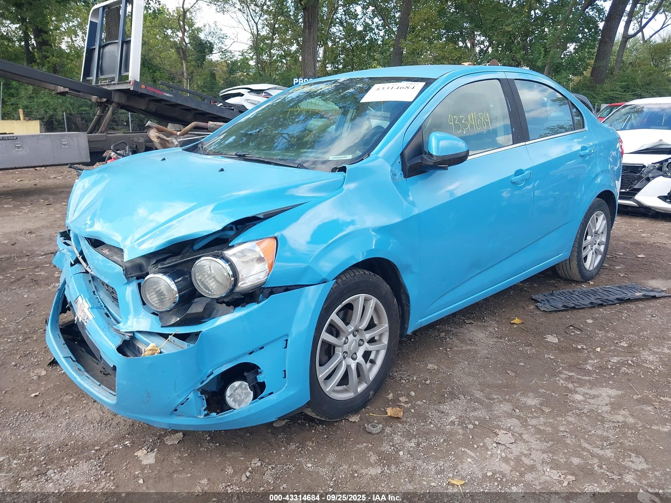 2014 Chevrolet Sonic Lt Auto Light Blue vin: 1G1JC5SH6E4154975
