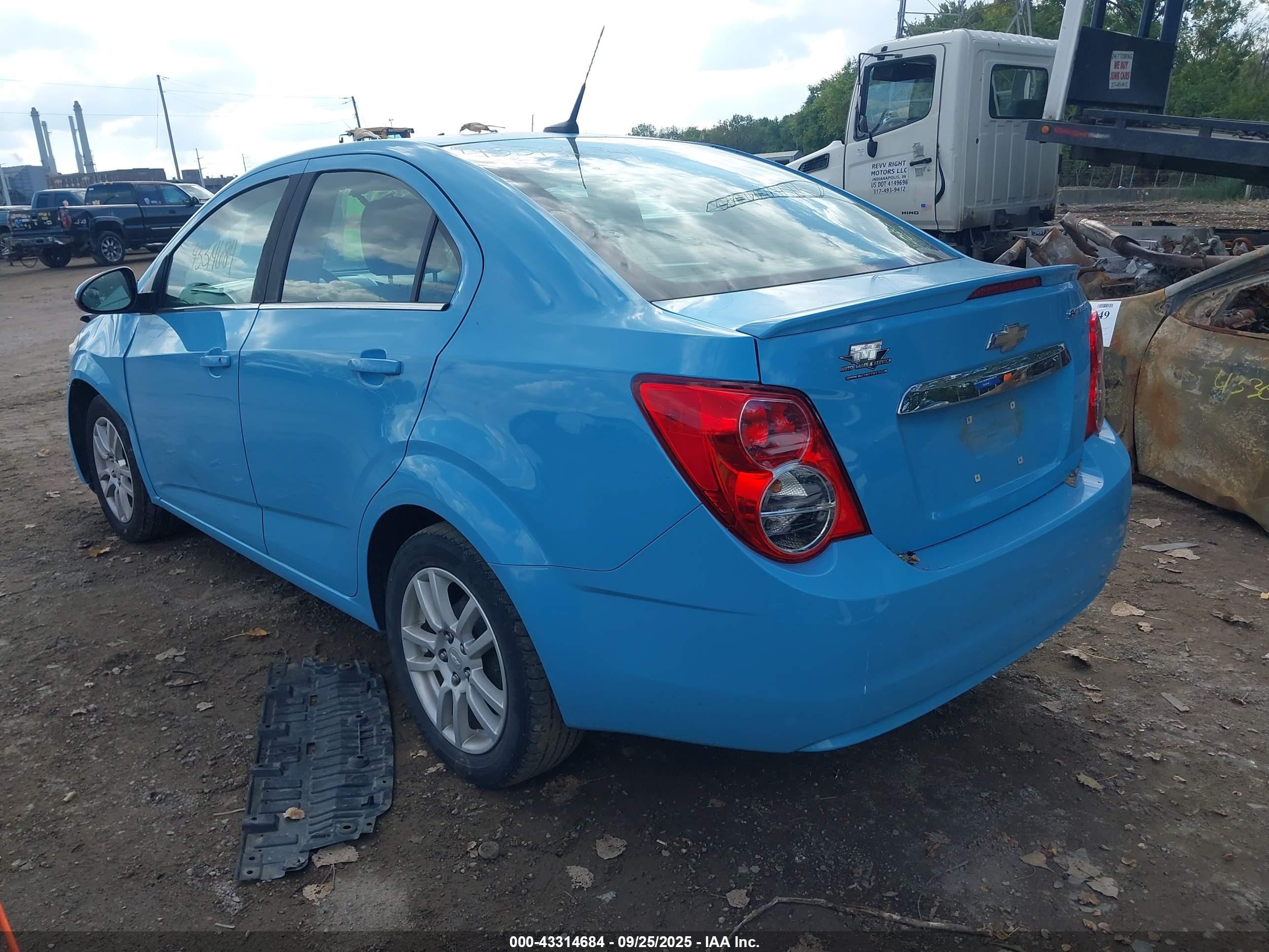 2014 Chevrolet Sonic Lt Auto Light Blue vin: 1G1JC5SH6E4154975