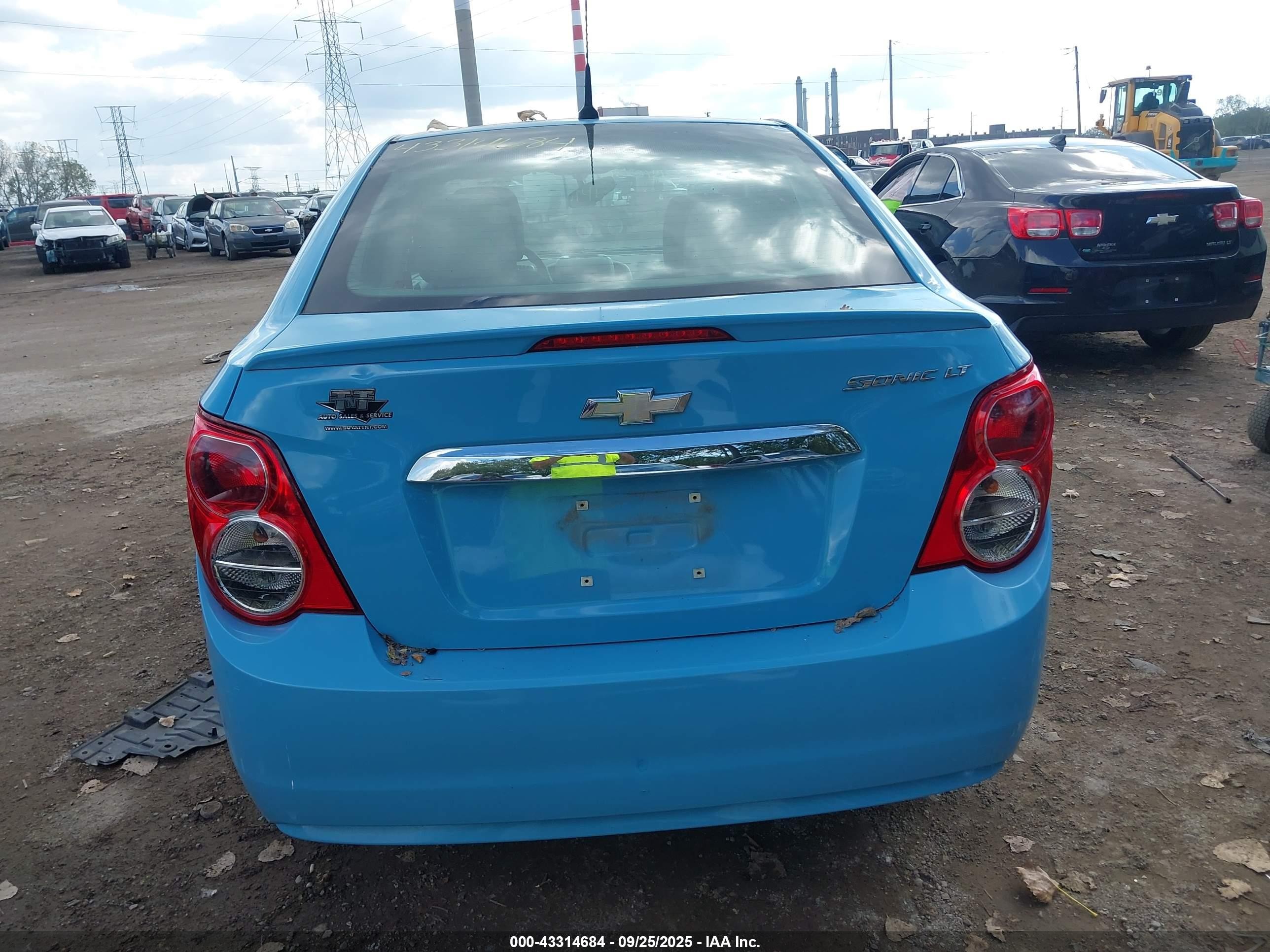 2014 Chevrolet Sonic Lt Auto Light Blue vin: 1G1JC5SH6E4154975