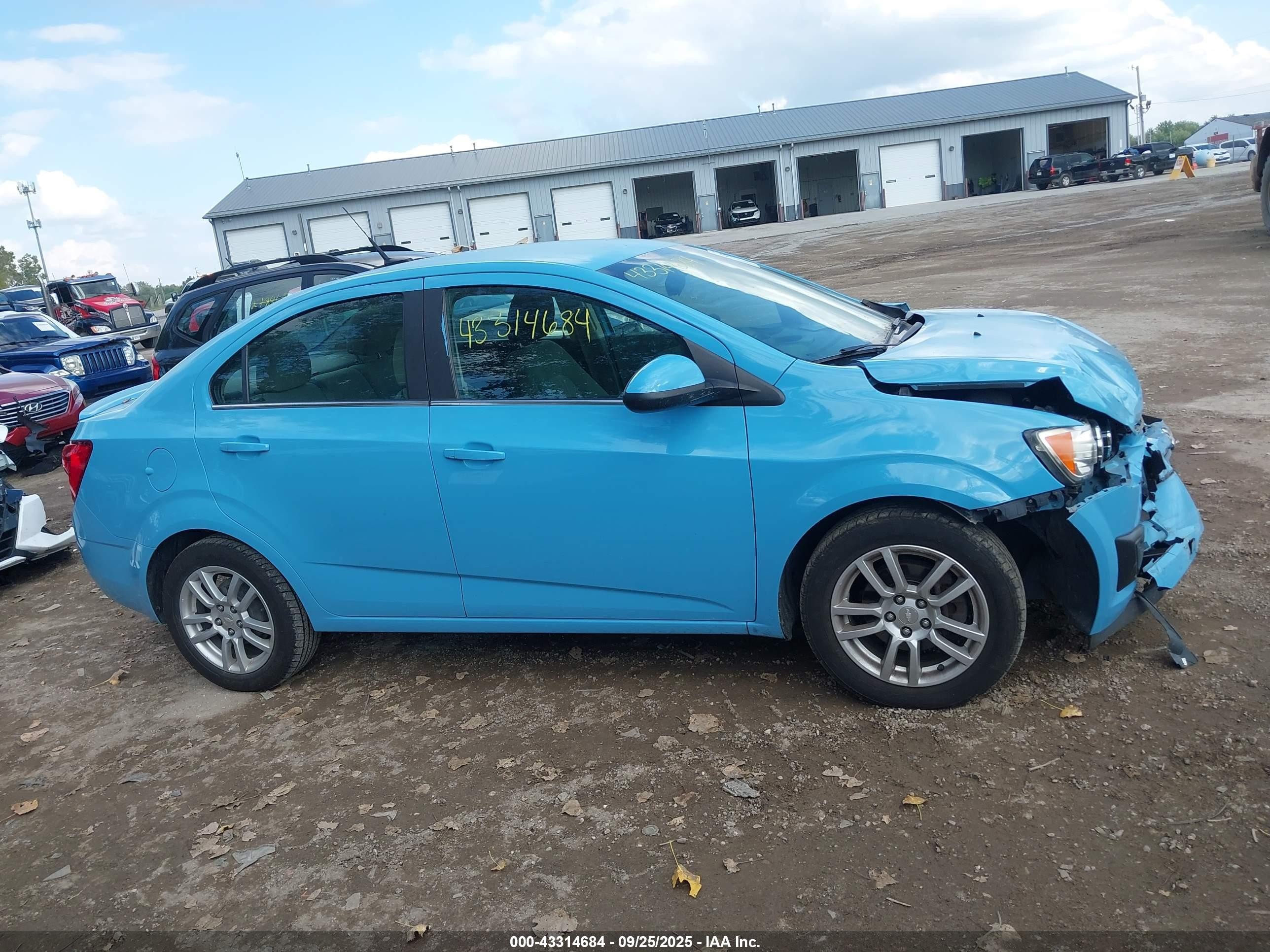 2014 Chevrolet Sonic Lt Auto Light Blue vin: 1G1JC5SH6E4154975