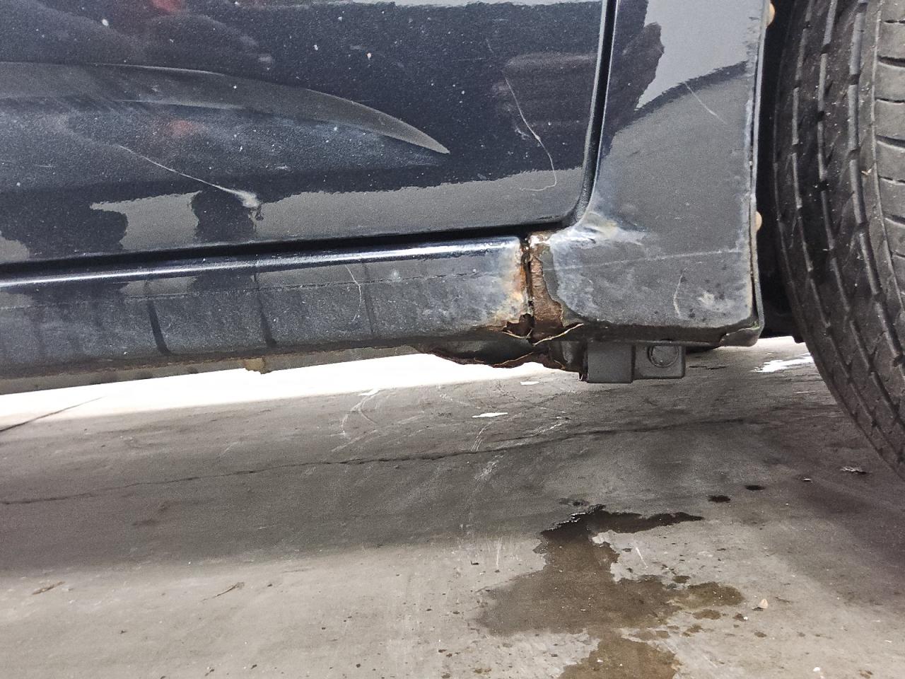 2013 Chevrolet Sonic Lt Black vin: 1G1JC5SH7D4192004 Damage: Right Rocker Panel, Rust, > 12 Inches