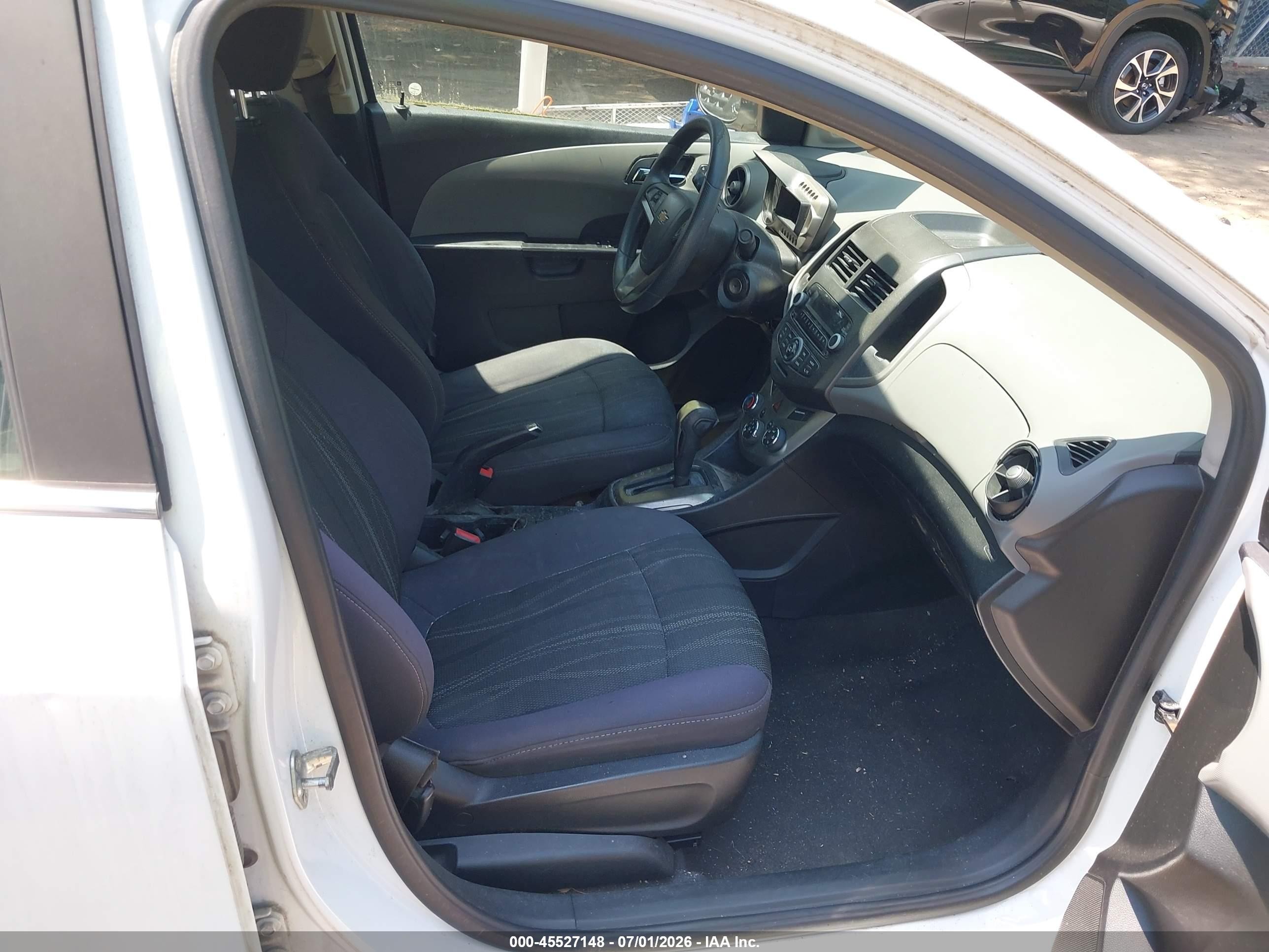 2014 Chevrolet Sonic Lt Auto White vin: 1G1JC5SH7E4210941