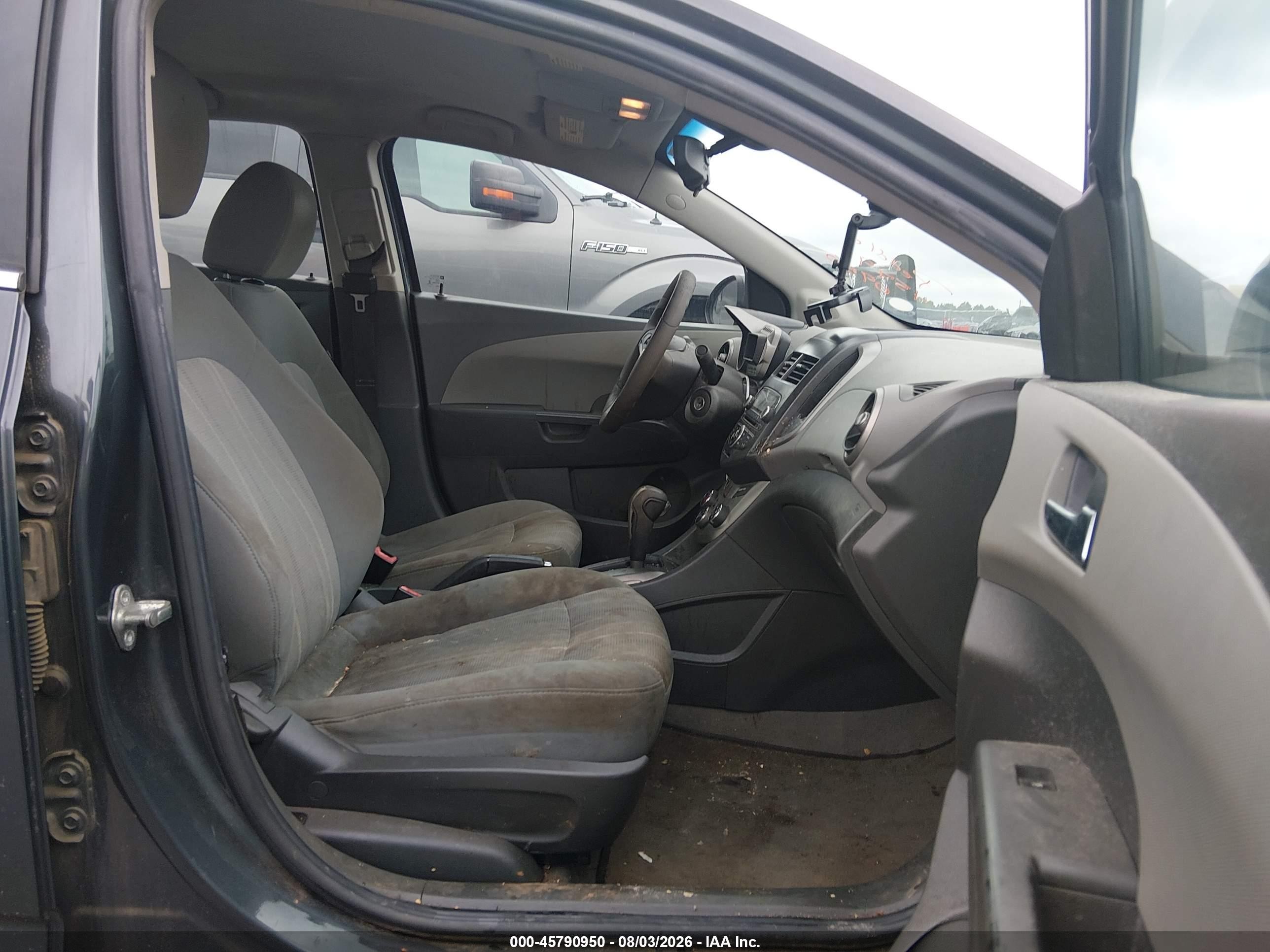 2013 Chevrolet Sonic Lt Auto Gray vin: 1G1JC5SH8D4166947
