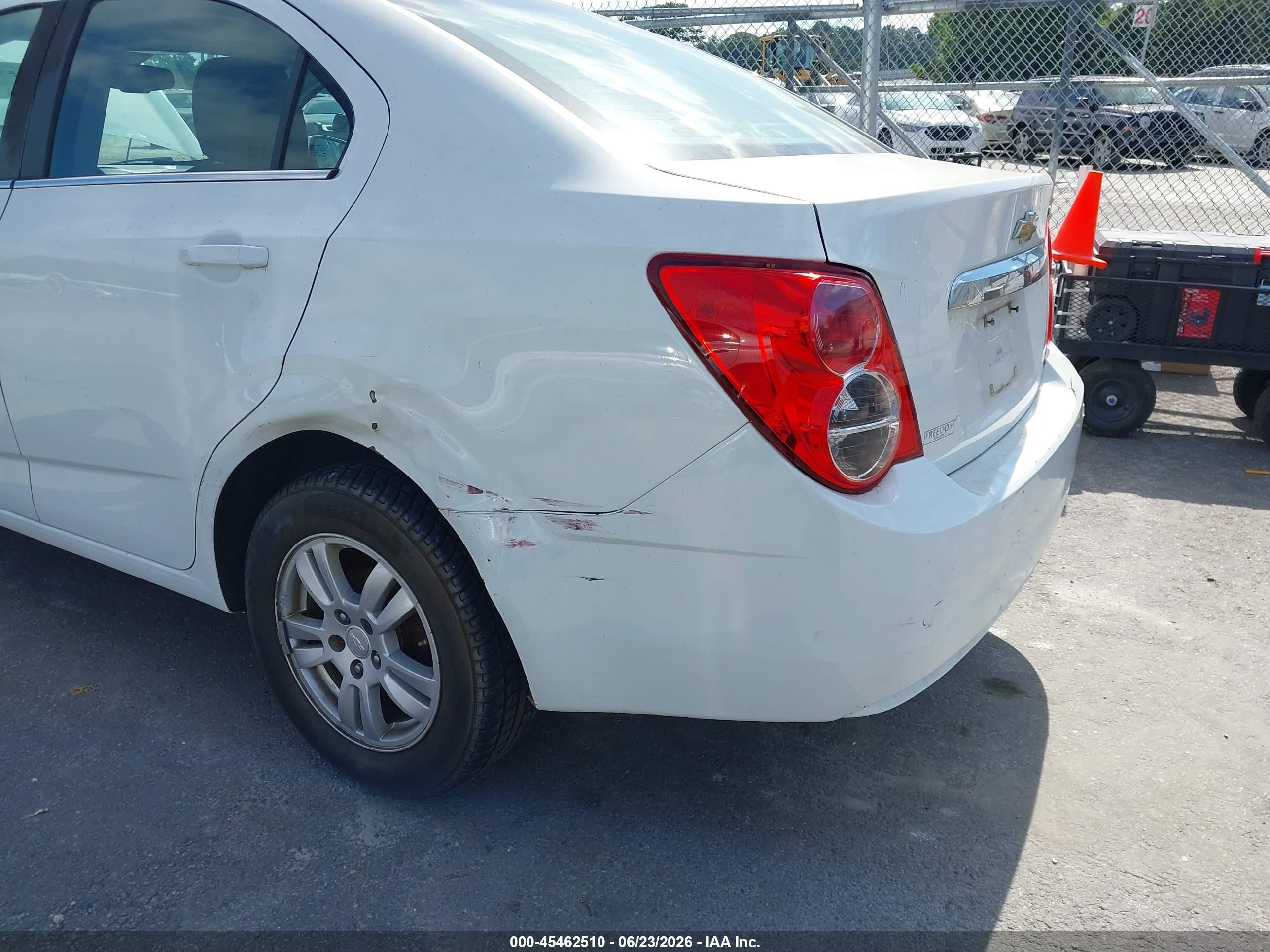 2013 Chevrolet Sonic Lt Auto White vin: 1G1JC5SH8D4188950