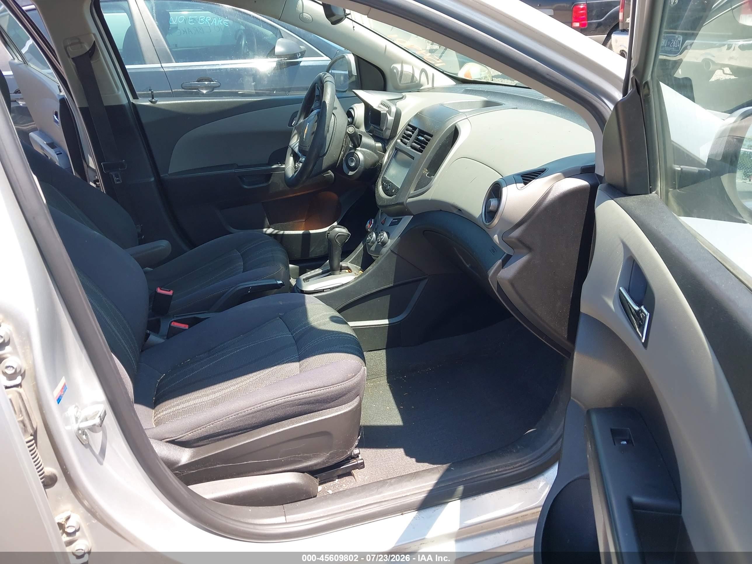 2015 Chevrolet Sonic Lt Auto Silver vin: 1G1JC5SH8F4154901