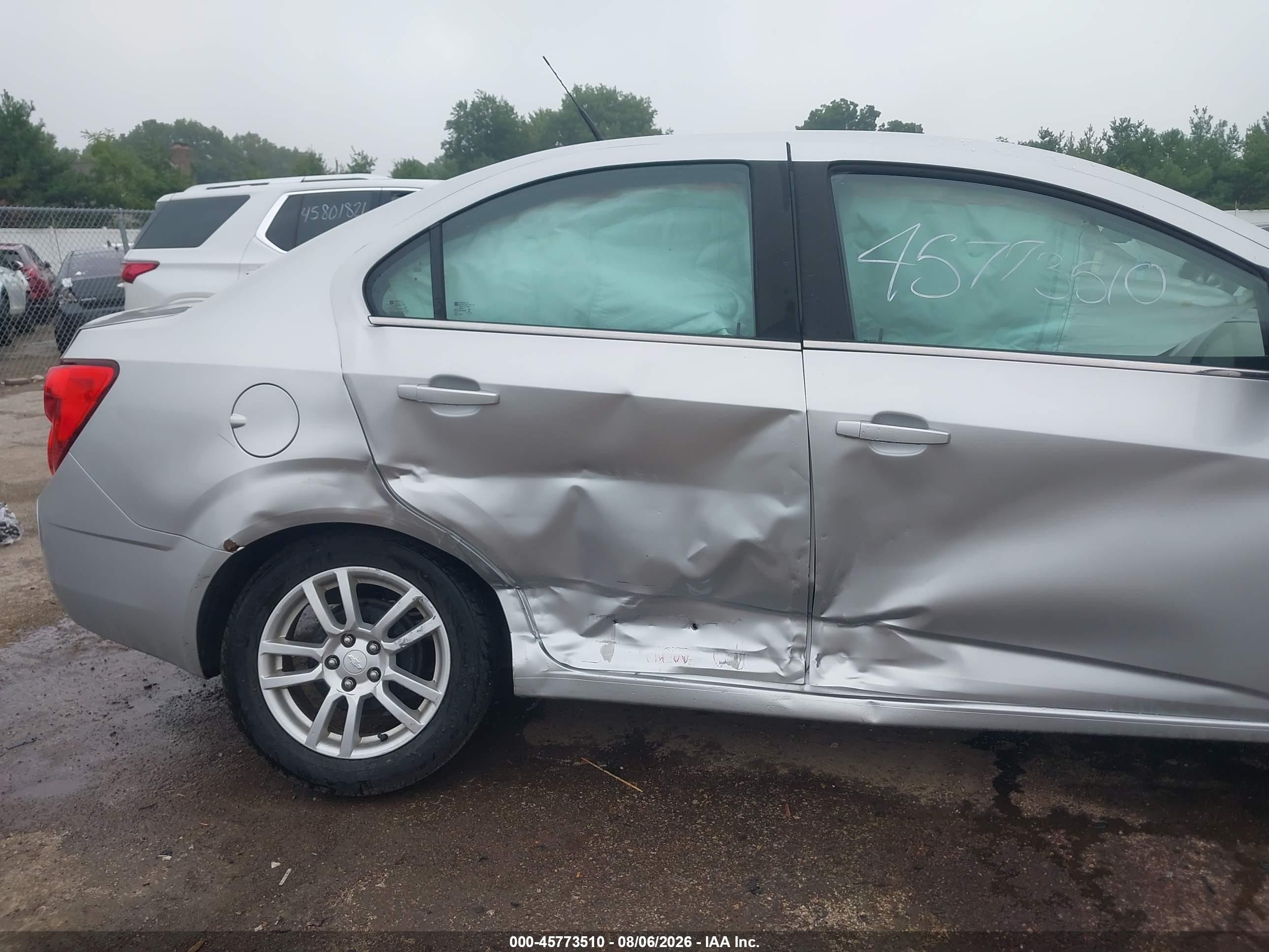 2013 Chevrolet Sonic Lt Auto Silver vin: 1G1JC5SH9D4135125