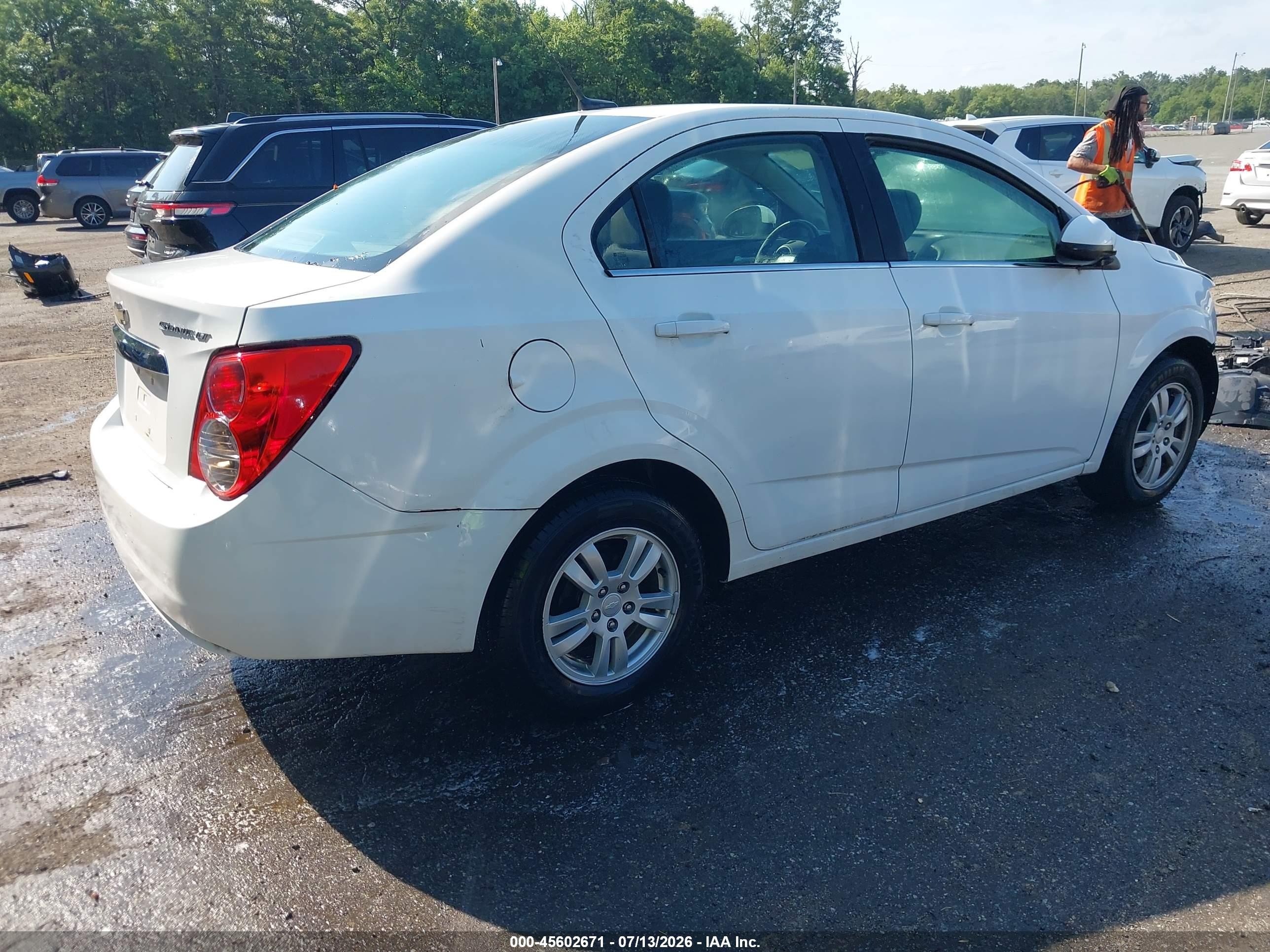 2014 Chevrolet Sonic Lt Auto Белый vin: 1G1JC5SH9E4103003