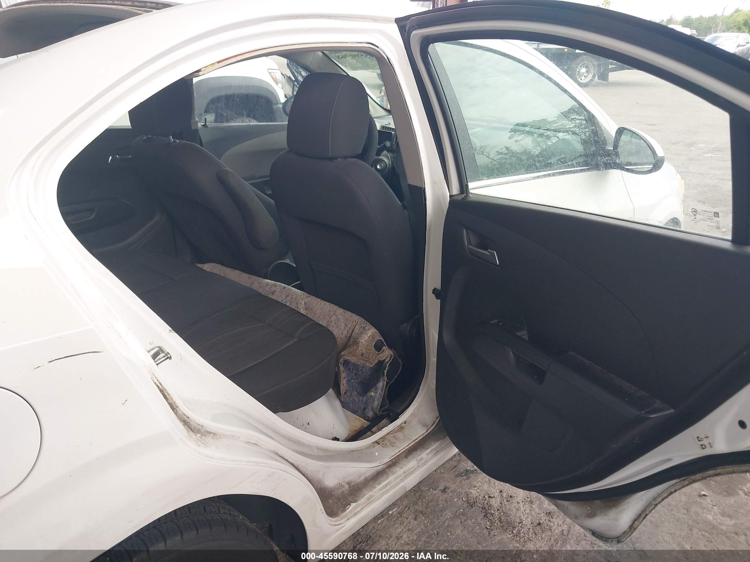 2015 Chevrolet Sonic Lt Auto White vin: 1G1JC5SH9F4111569
