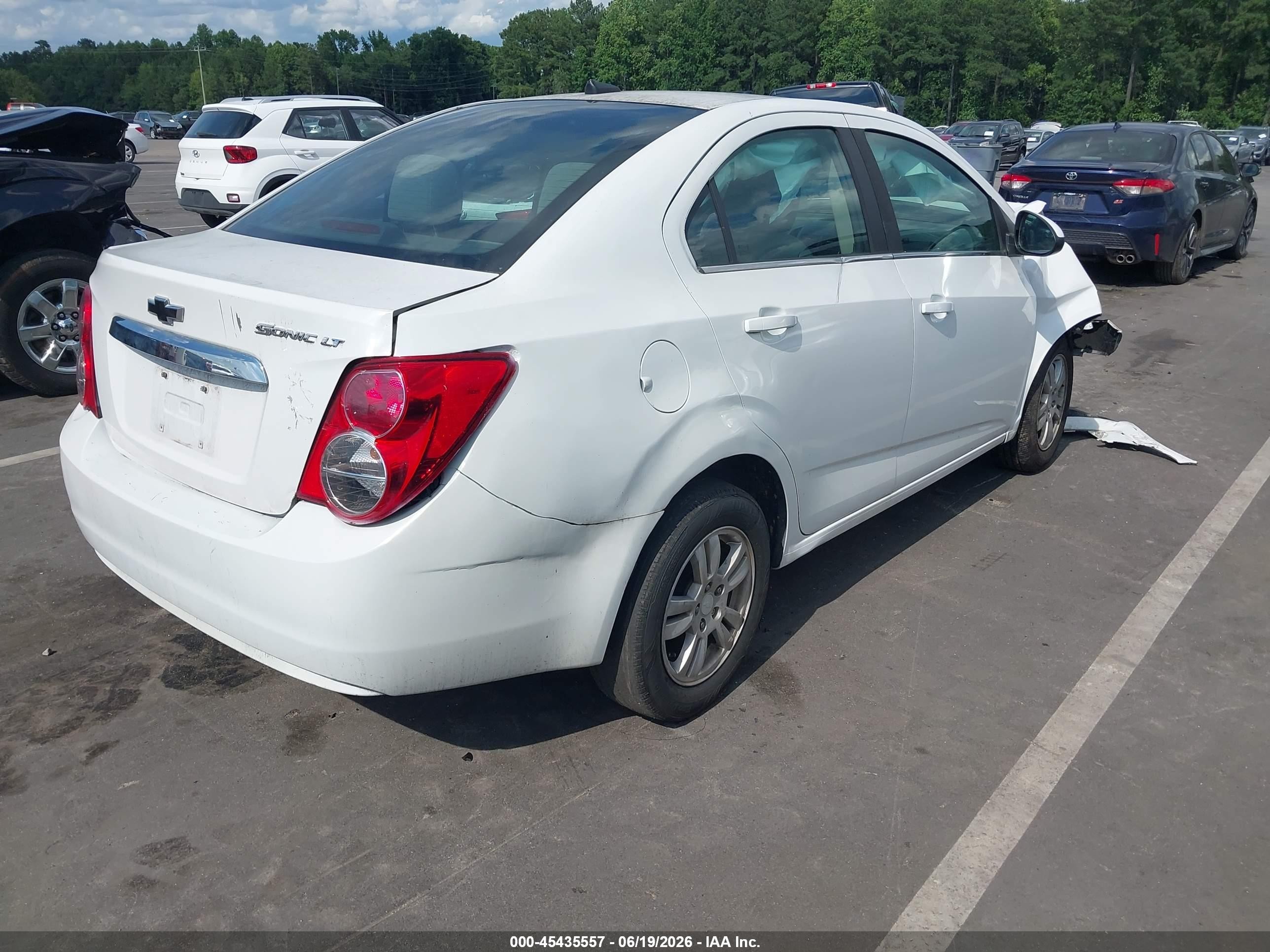 2013 Chevrolet Sonic Lt Auto Белый vin: 1G1JC5SHXD4142584
