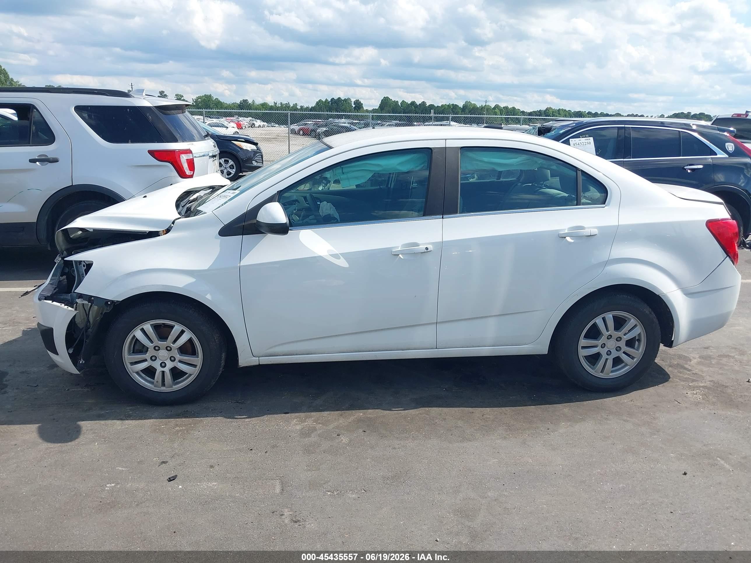 2013 Chevrolet Sonic Lt Auto Белый vin: 1G1JC5SHXD4142584