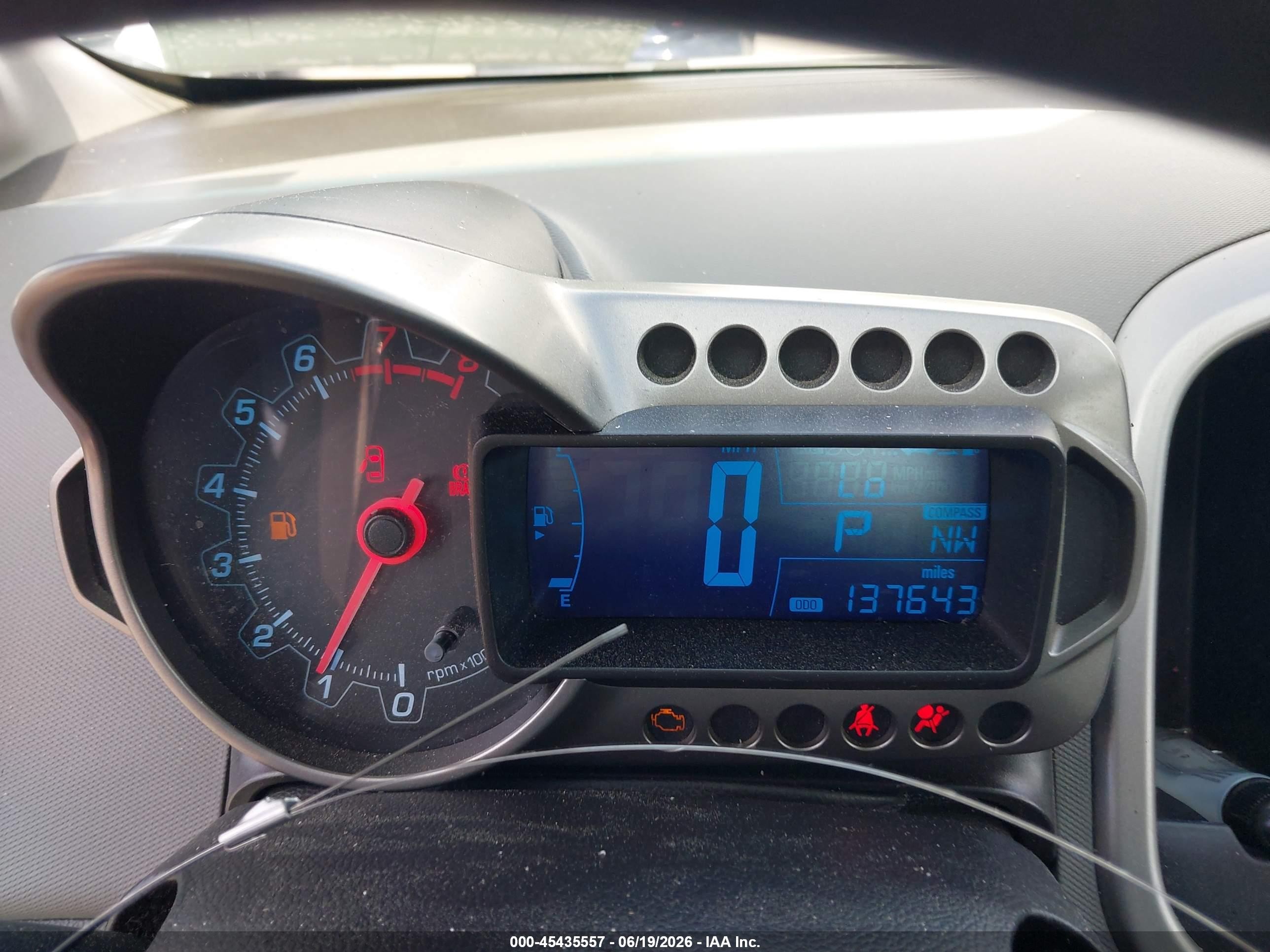 2013 Chevrolet Sonic Lt Auto Белый vin: 1G1JC5SHXD4142584