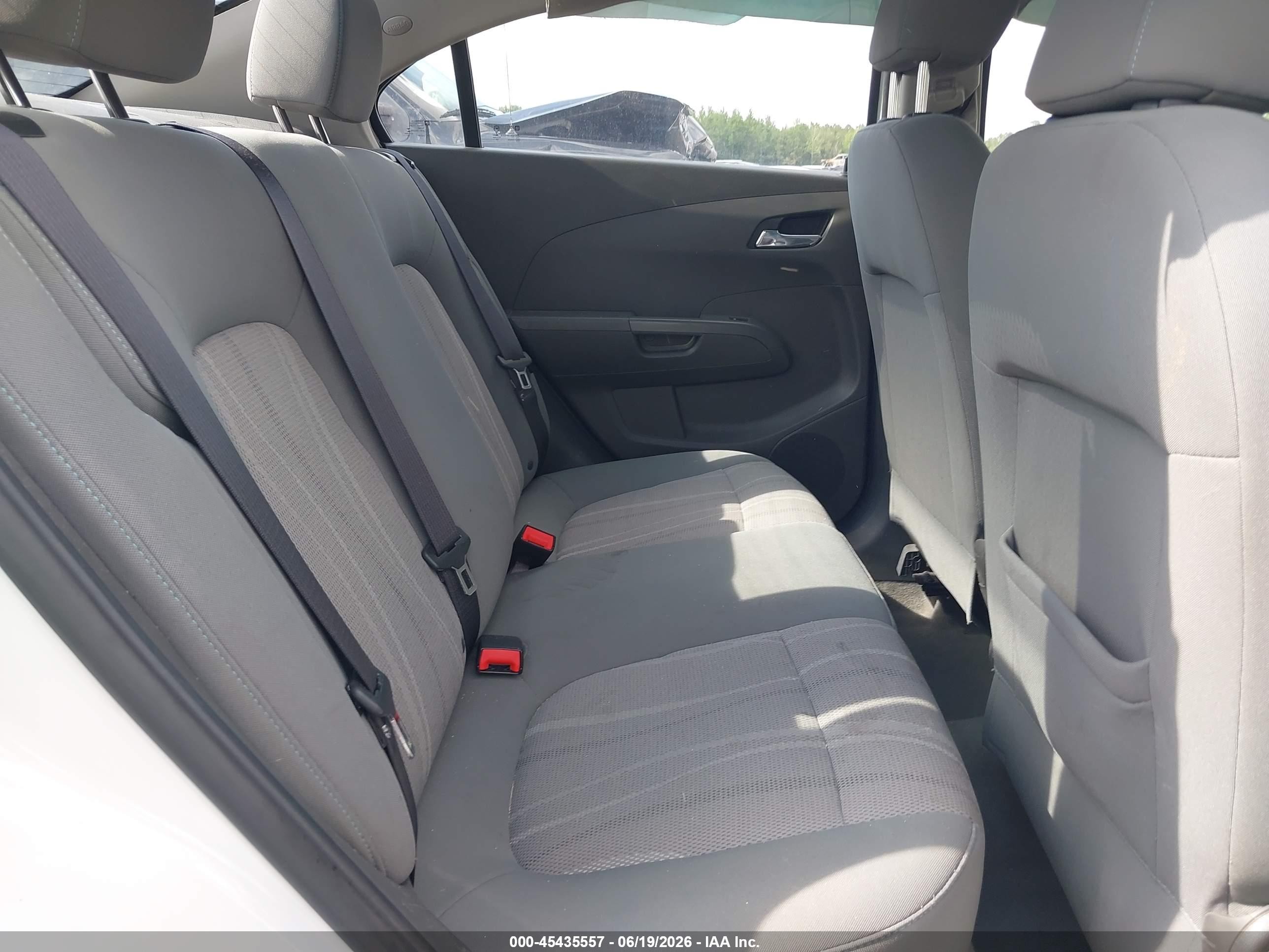 2013 Chevrolet Sonic Lt Auto Белый vin: 1G1JC5SHXD4142584