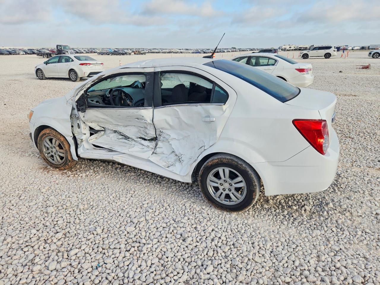 2014 Chevrolet Sonic Lt White vin: 1G1JC5SHXE4165963