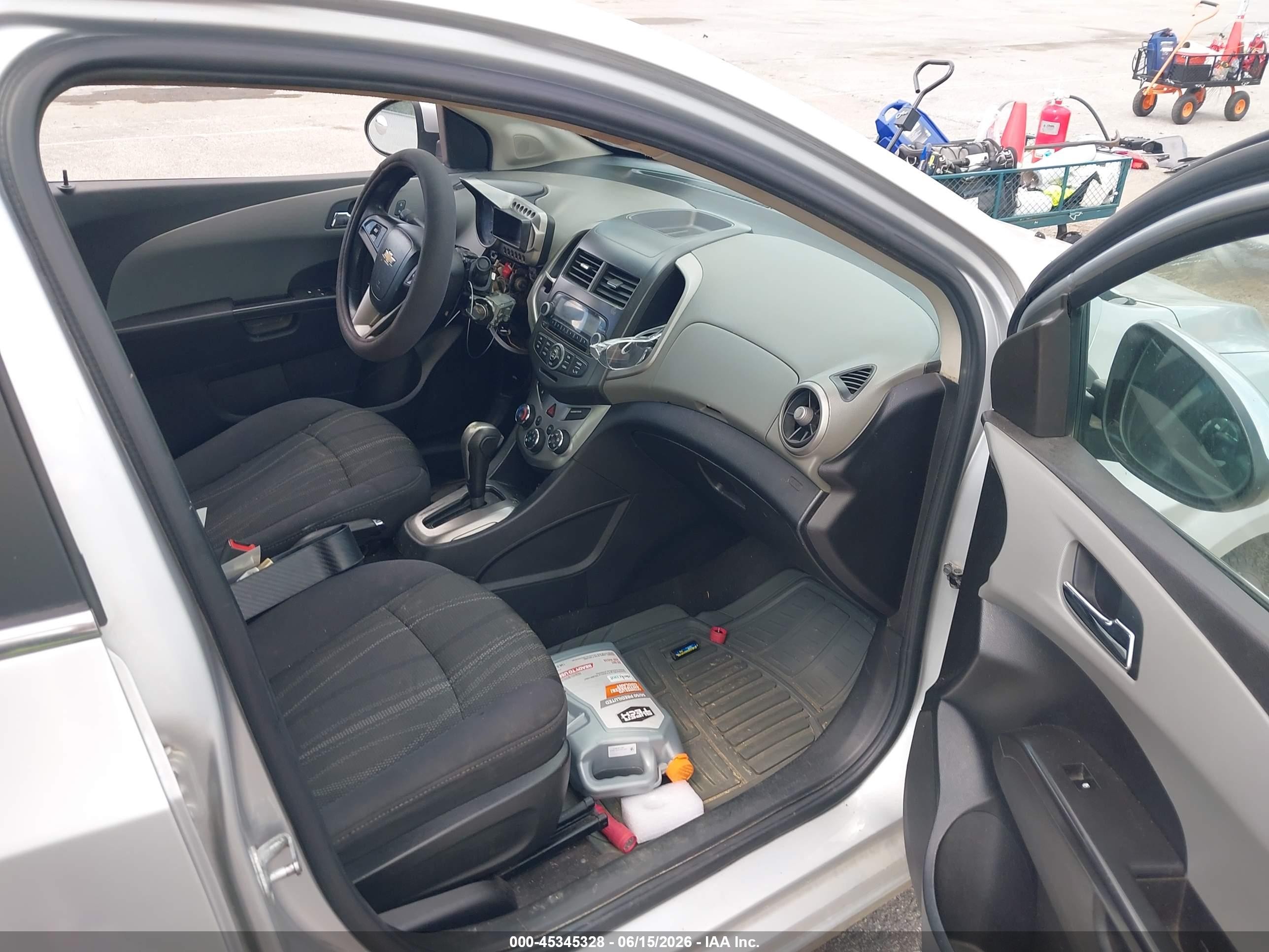 2014 Chevrolet Sonic Lt Auto Silver vin: 1G1JC5SHXE4174405