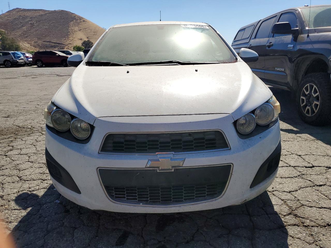 2014 Chevrolet Sonic Lt White vin: 1G1JC5SHXE4233453
