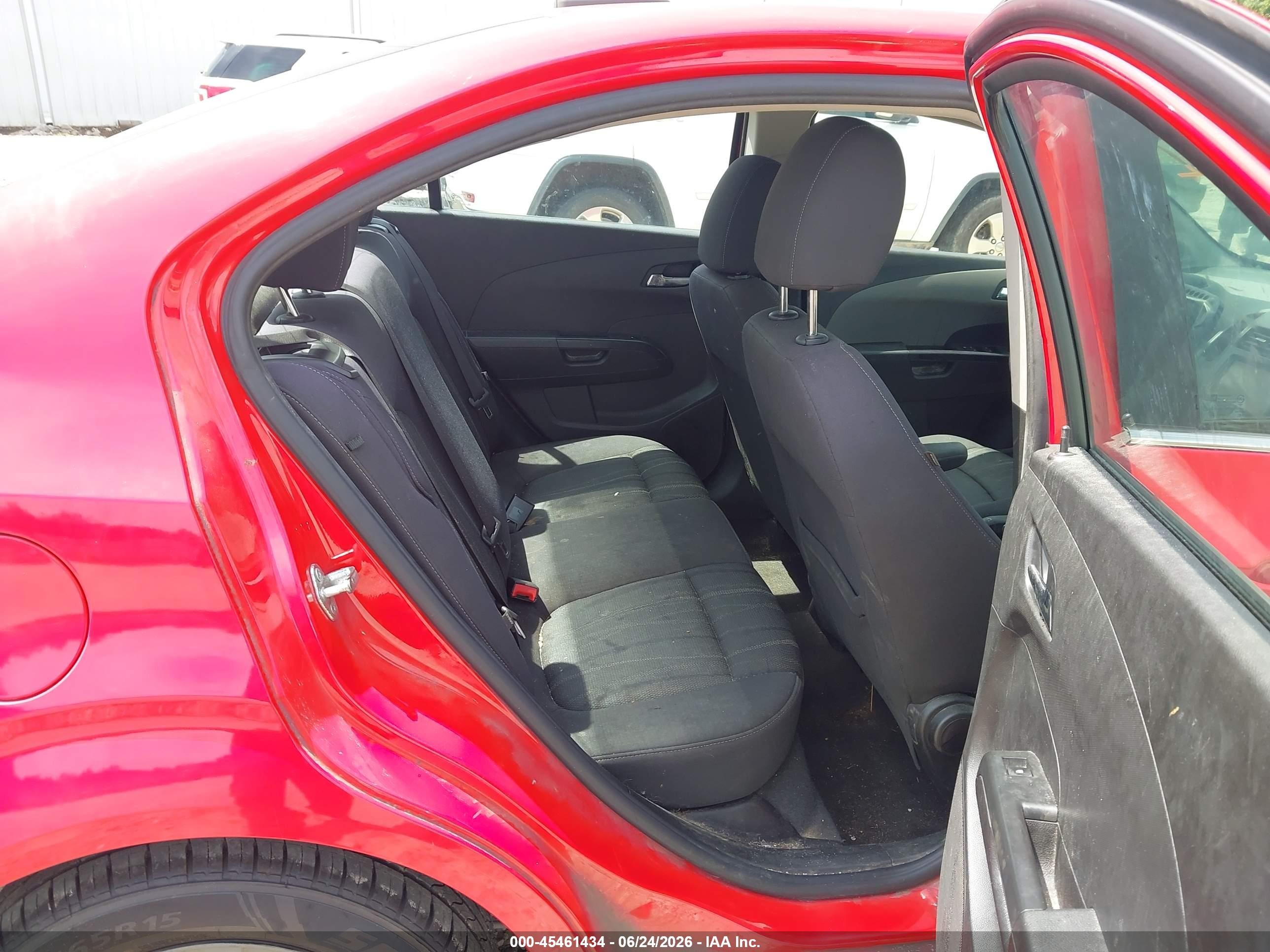 2015 Chevrolet Sonic Lt Auto Red vin: 1G1JC5SHXF4155497