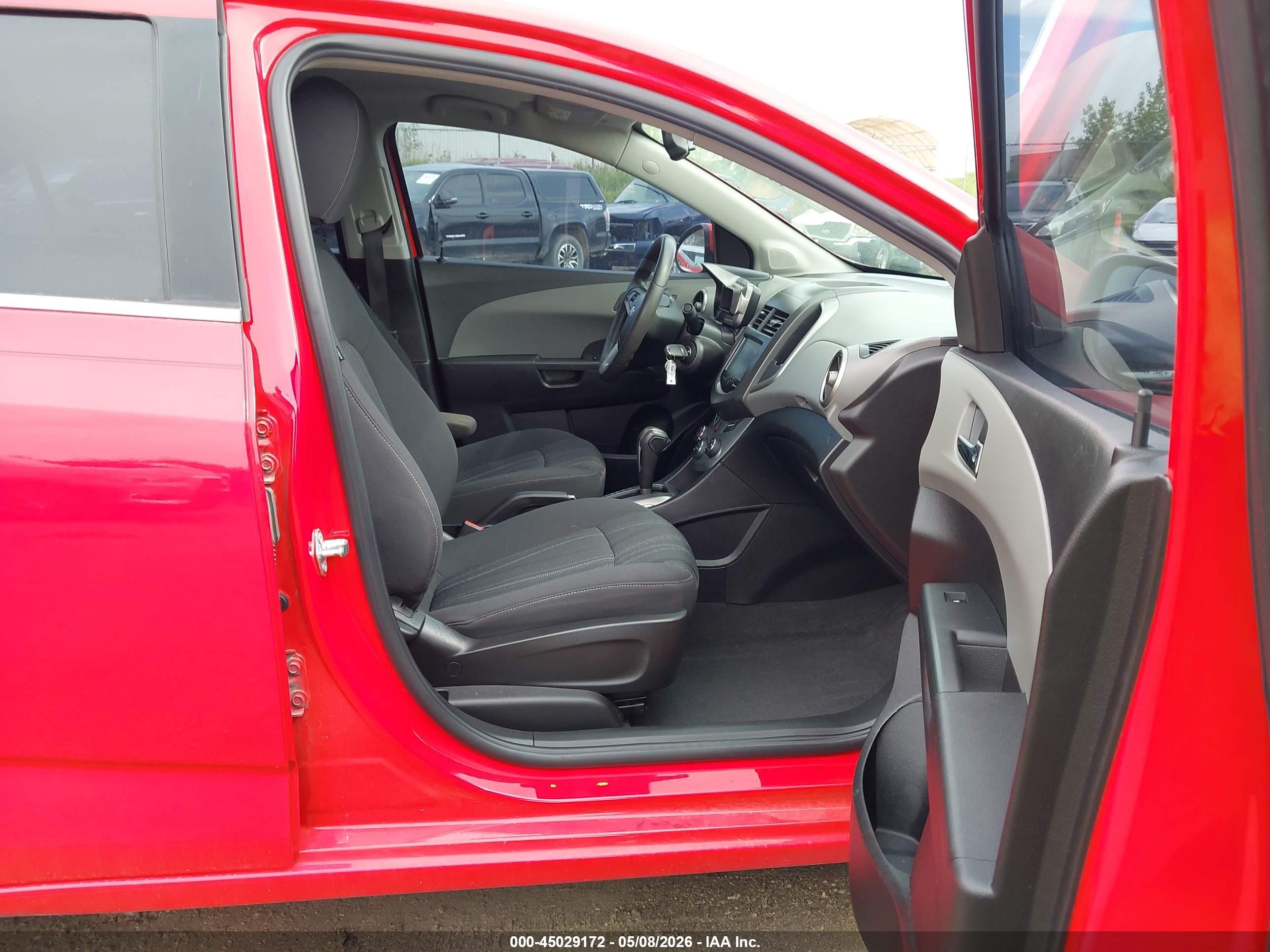 2015 Chevrolet Sonic Lt Auto Red vin: 1G1JC5SHXF4208375