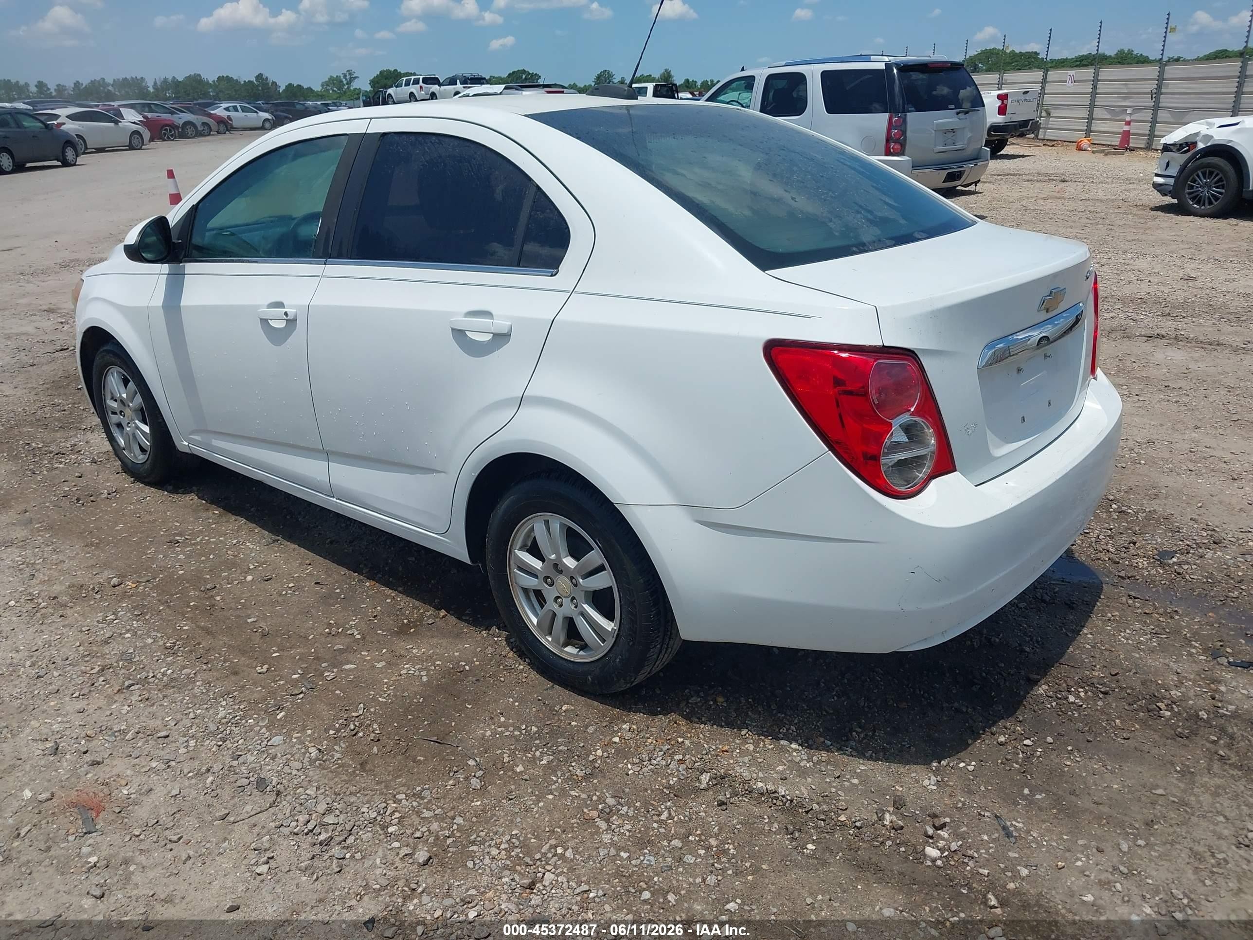 2016 Chevrolet Sonic Lt Auto White vin: 1G1JC5SHXG4169126