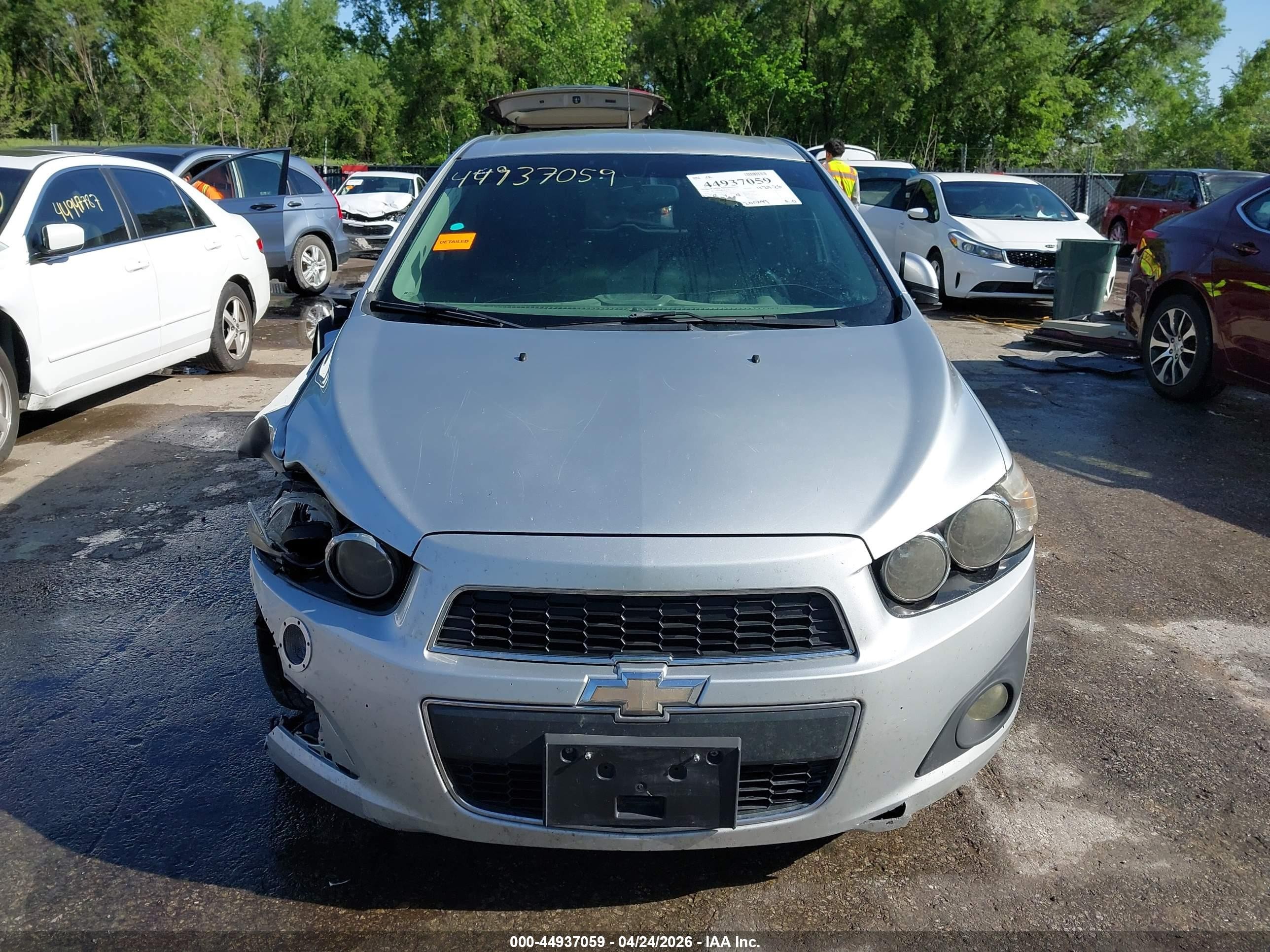 2014 Chevrolet Sonic Lt Auto Серебряный vin: 1G1JC6SB0E4179369