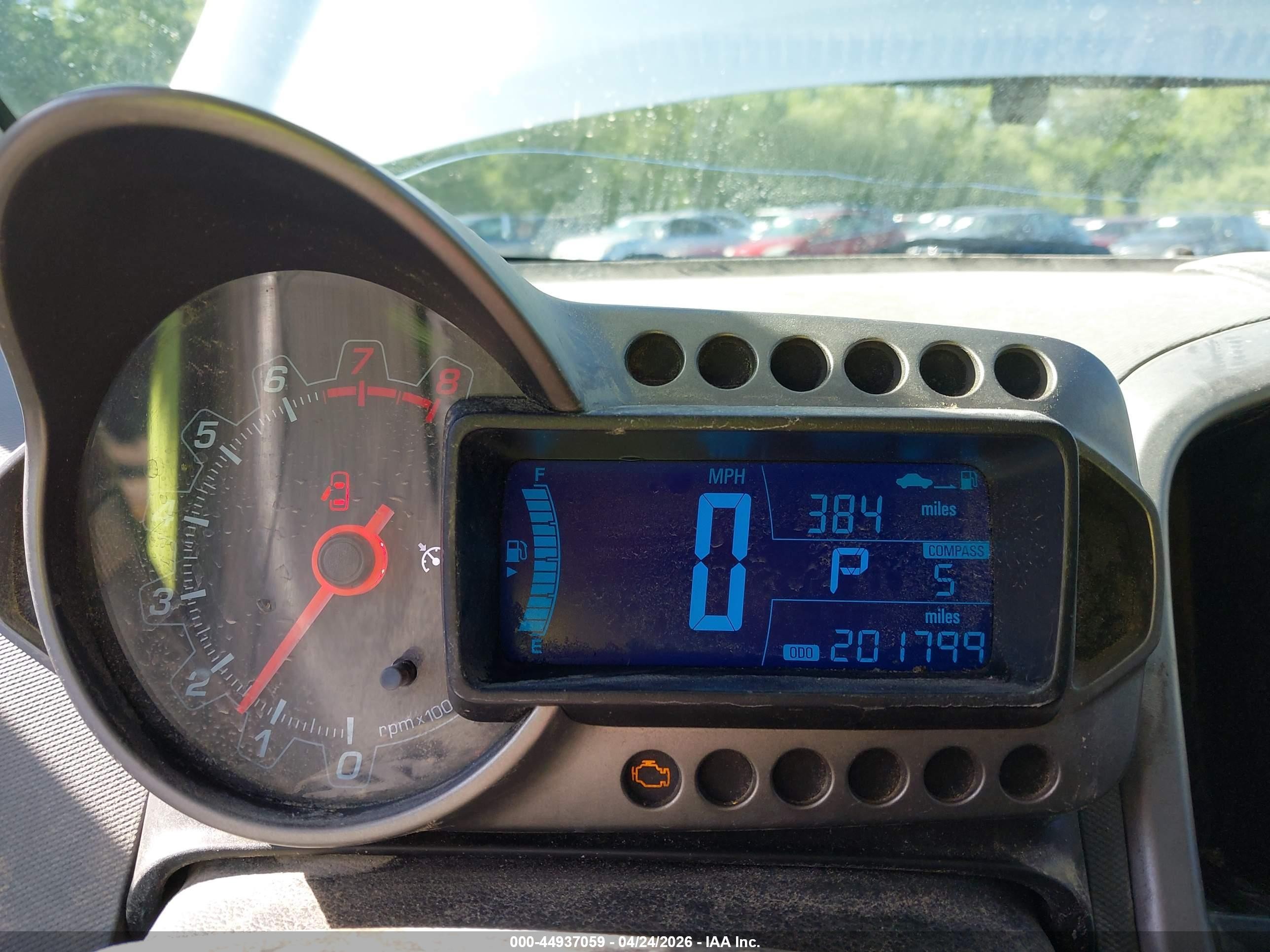 2014 Chevrolet Sonic Lt Auto Серебряный vin: 1G1JC6SB0E4179369