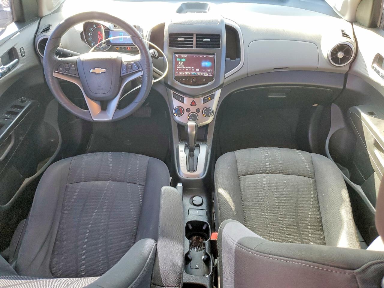 2015 Chevrolet Sonic Lt Белый vin: 1G1JC6SB1F4215913