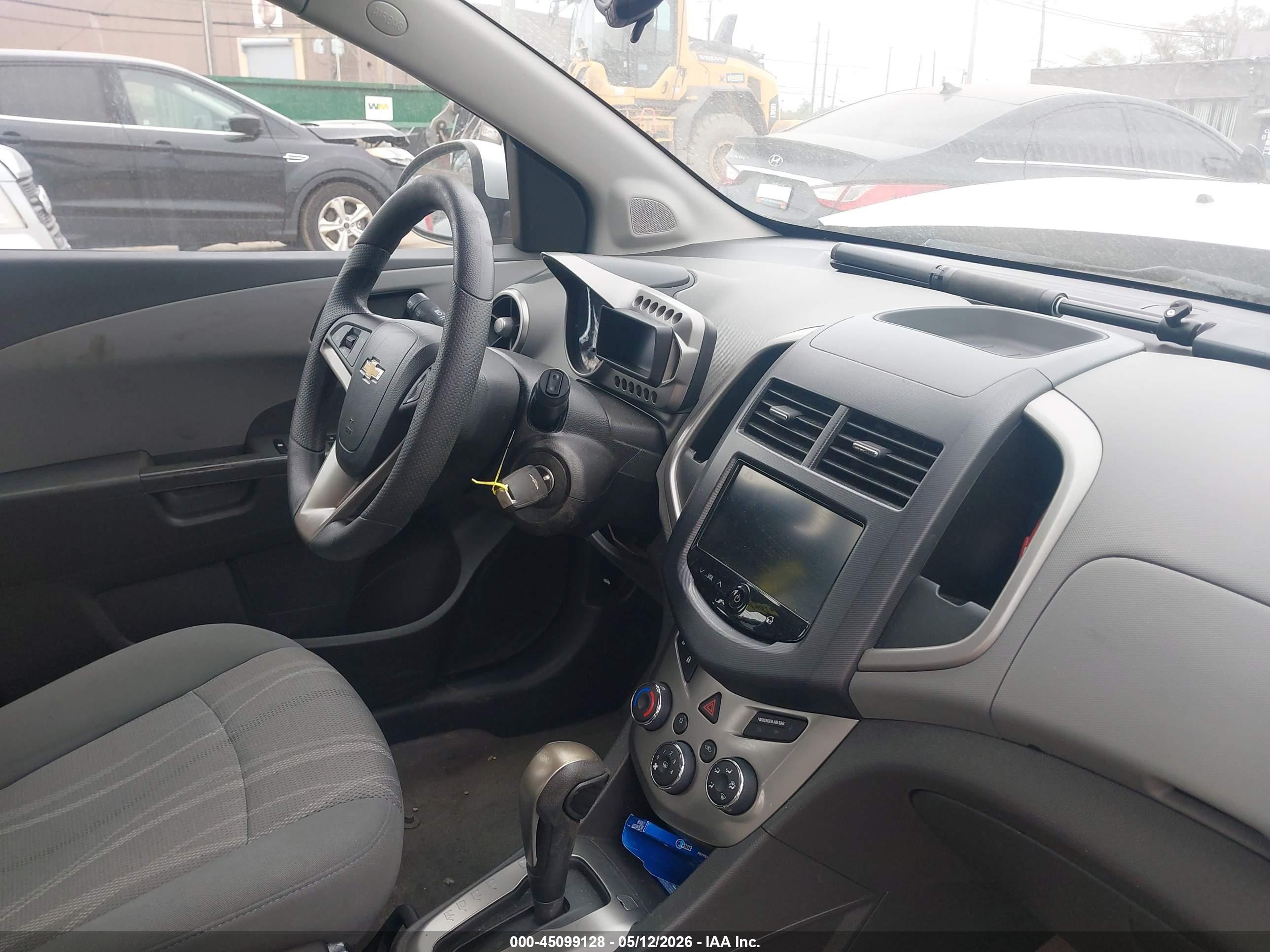 2013 Chevrolet Sonic Lt Auto Silver vin: 1G1JC6SB2D4129233