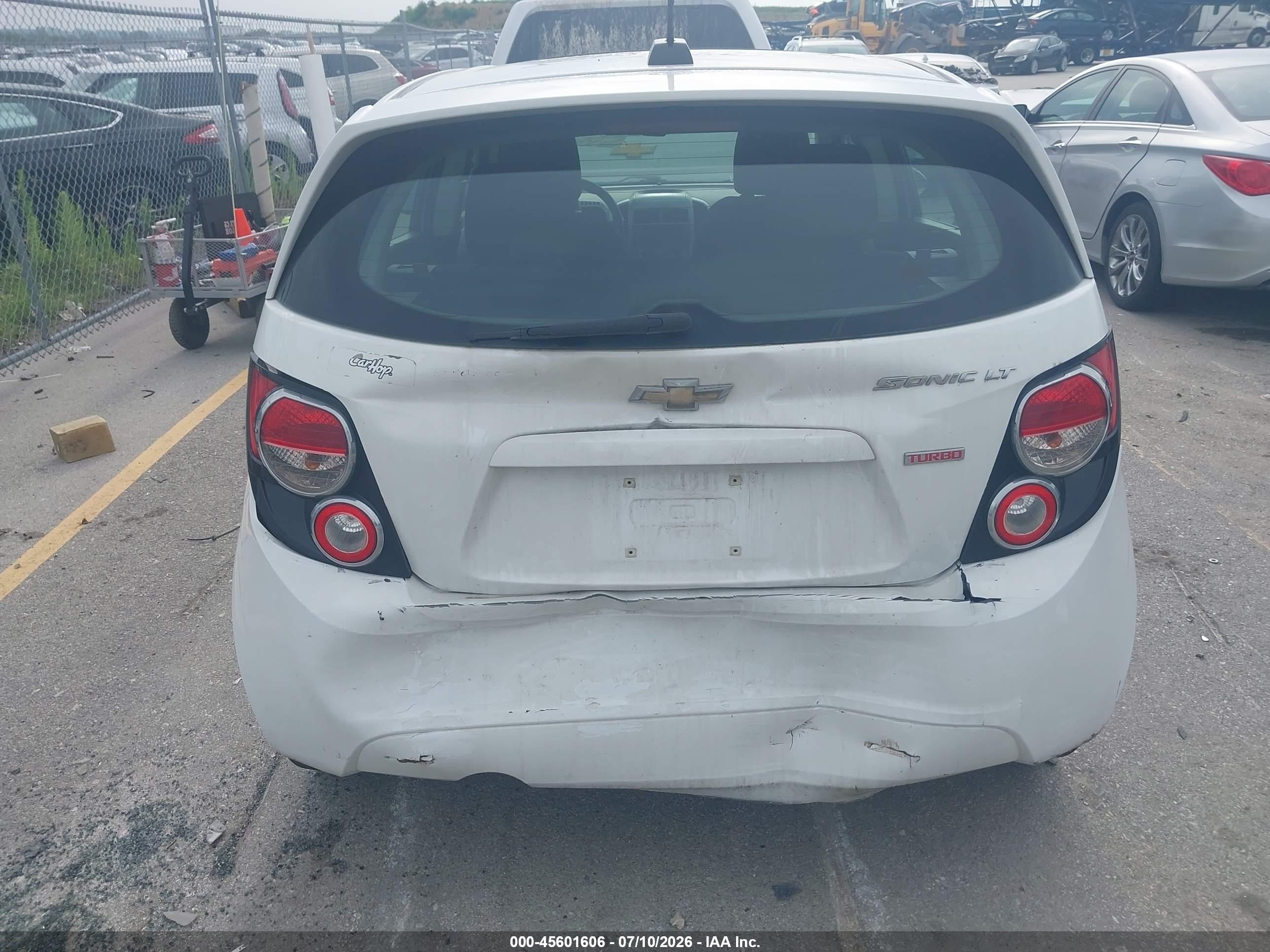 2015 Chevrolet Sonic Lt Auto White vin: 1G1JC6SB2F4170965
