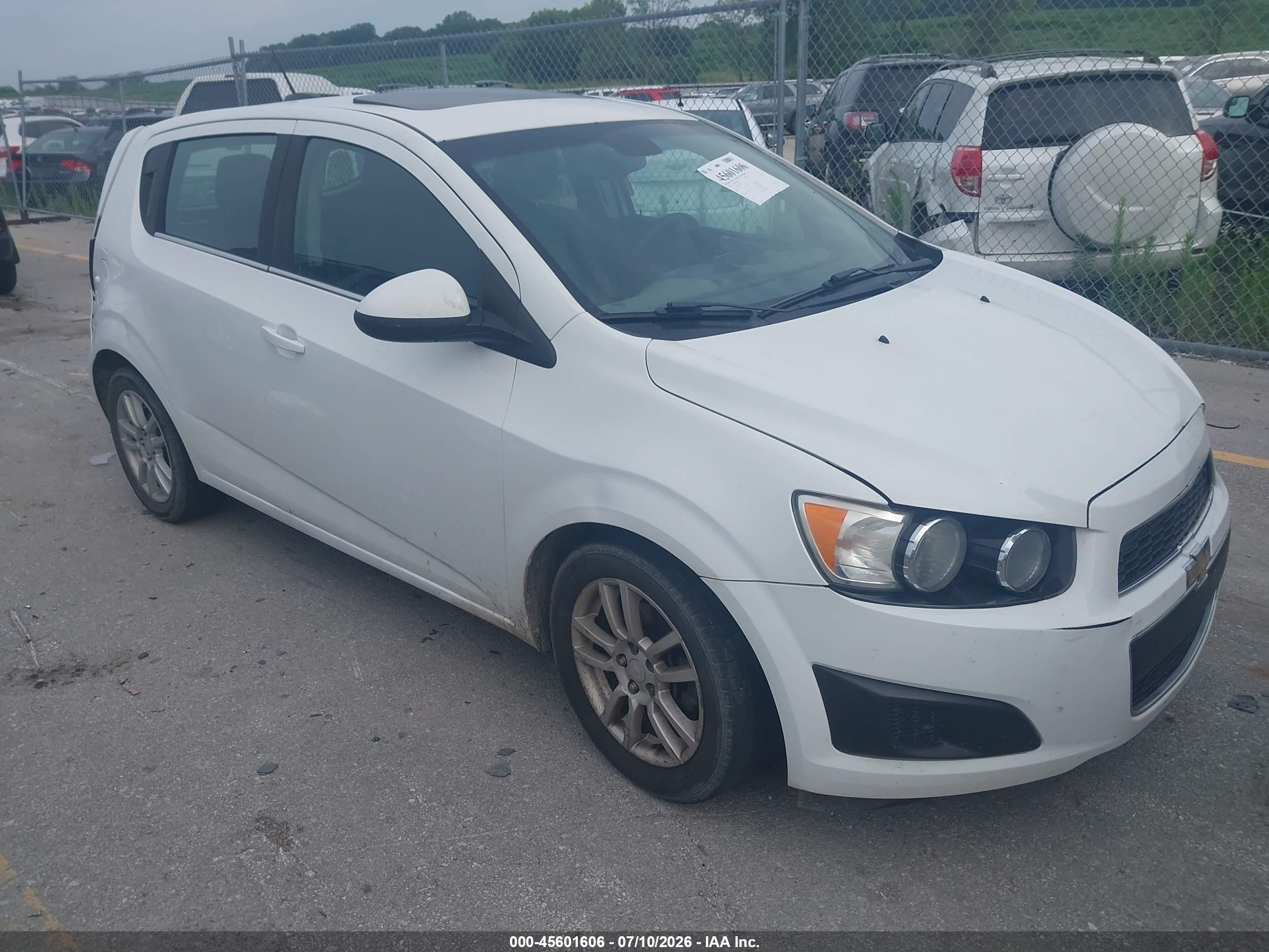 2015 Chevrolet Sonic Lt Auto White vin: 1G1JC6SB2F4170965