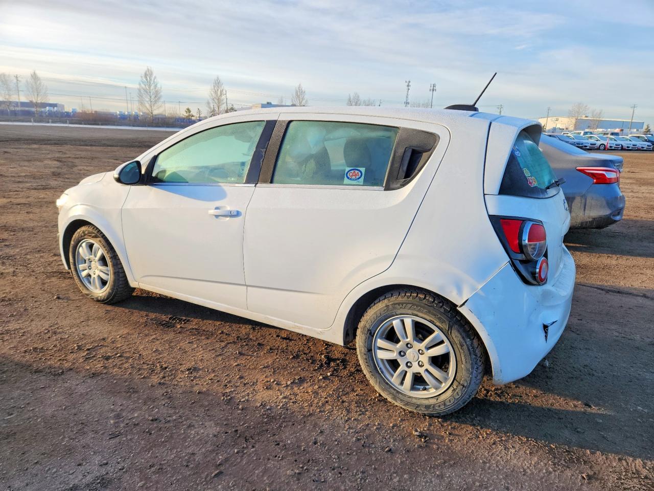 2016 Chevrolet Sonic Lt White vin: 1G1JC6SB2G4171695