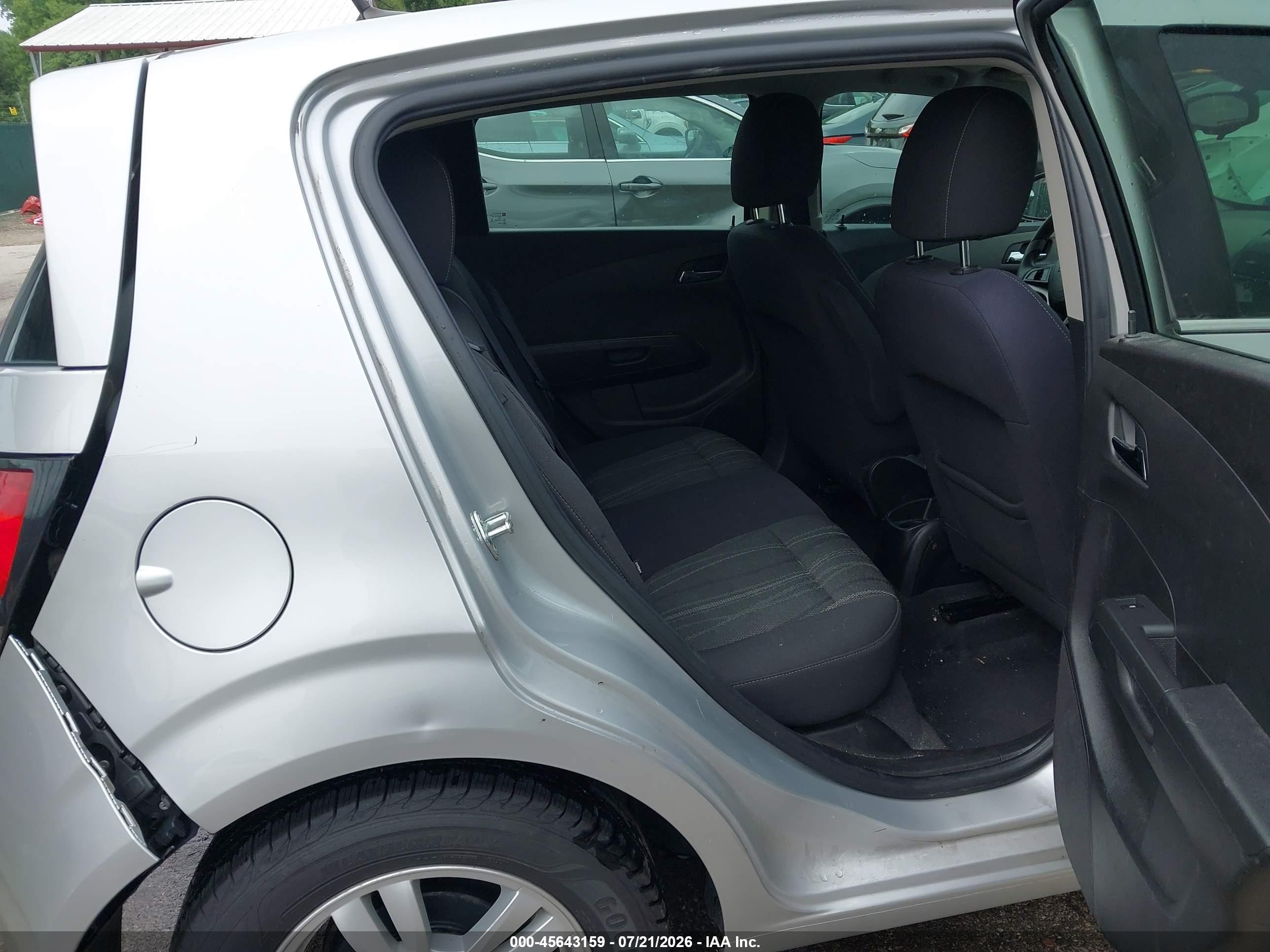 2013 Chevrolet Sonic Lt Auto Silver vin: 1G1JC6SB4D4101563