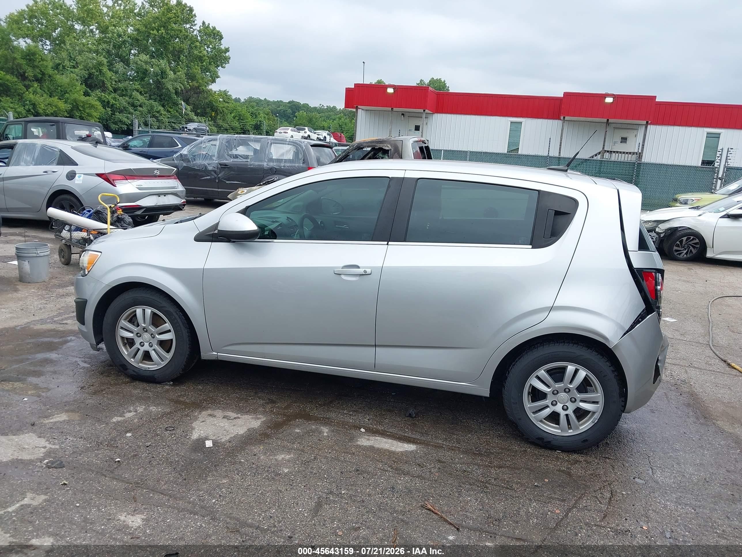2013 Chevrolet Sonic Lt Auto Silver vin: 1G1JC6SB4D4101563