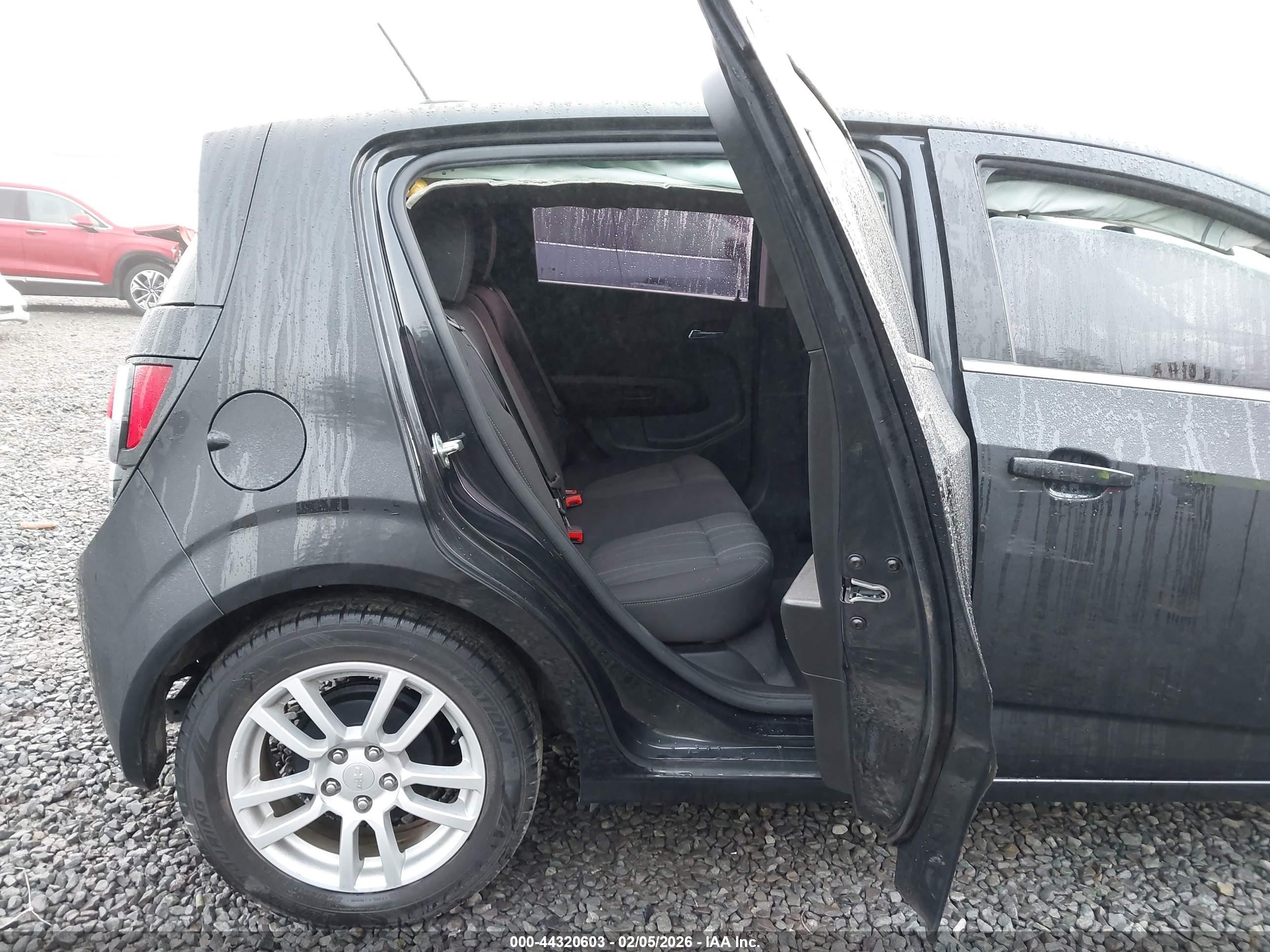 2015 Chevrolet Sonic Lt Auto Black vin: 1G1JC6SB6F4116827