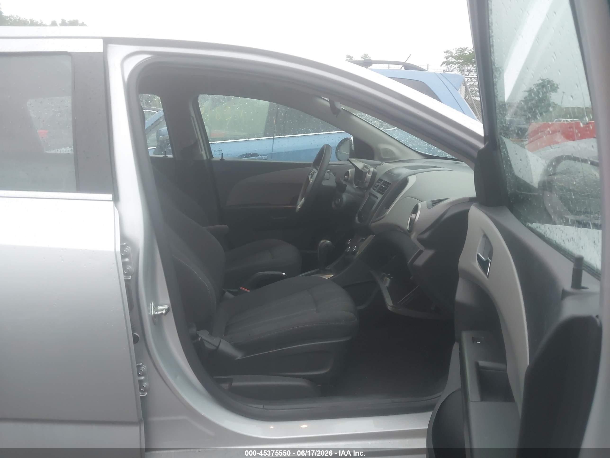 2014 Chevrolet Sonic Lt Auto Silver vin: 1G1JC6SB7E4104023