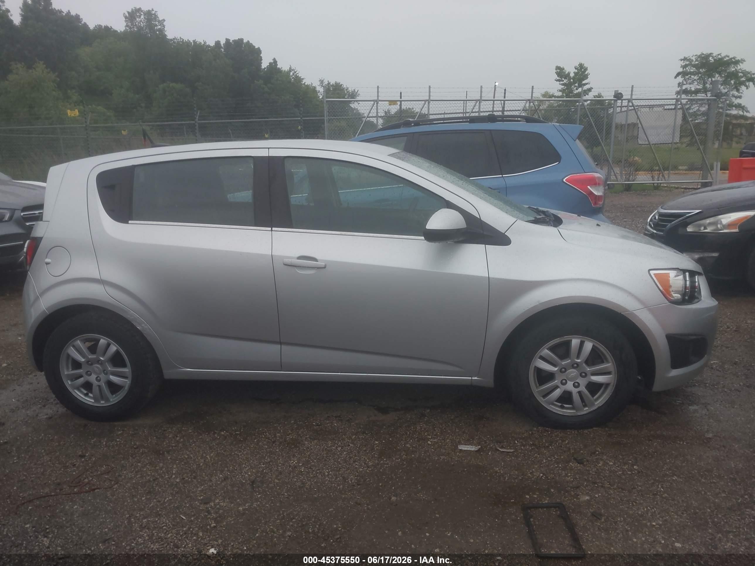 2014 Chevrolet Sonic Lt Auto Silver vin: 1G1JC6SB7E4104023