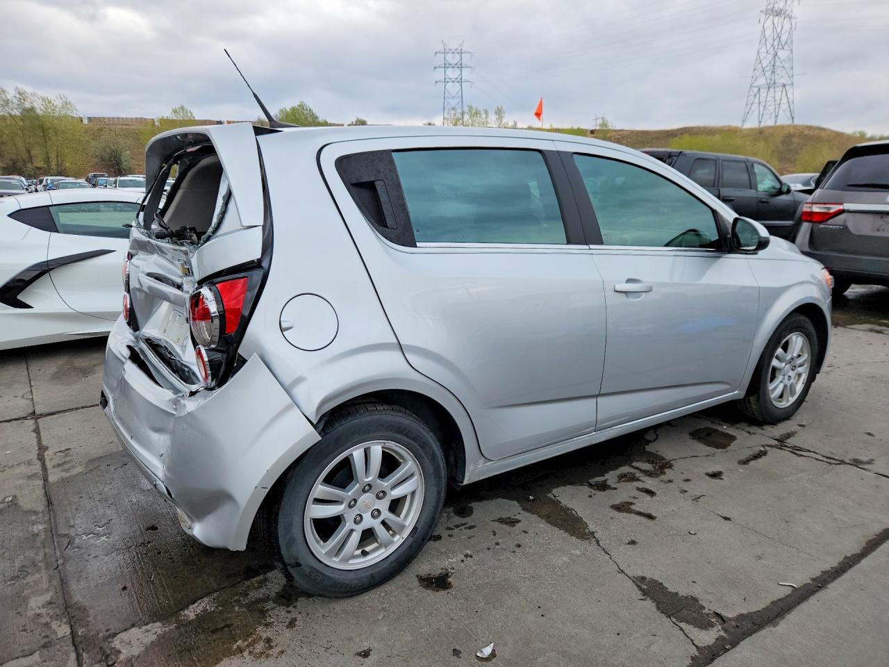 2013 Chevrolet Sonic Lt Серебряный vin: 1G1JC6SB8D4160907