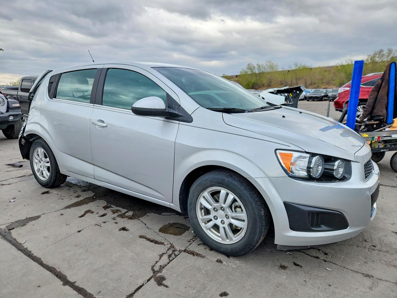 2013 Chevrolet Sonic Lt Серебряный vin: 1G1JC6SB8D4160907