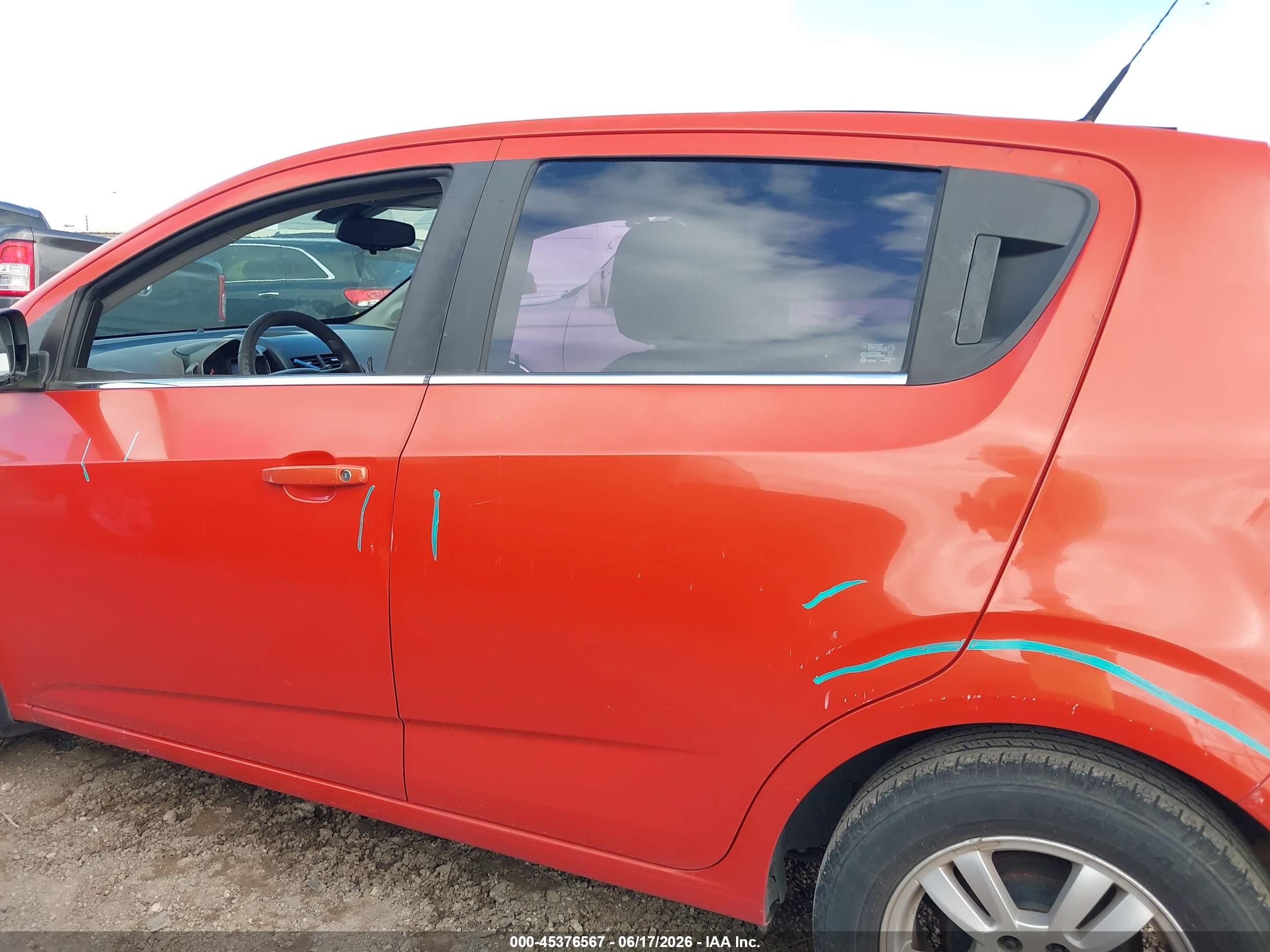 2013 Chevrolet Sonic Lt Auto Оранжевый vin: 1G1JC6SB8D4216683