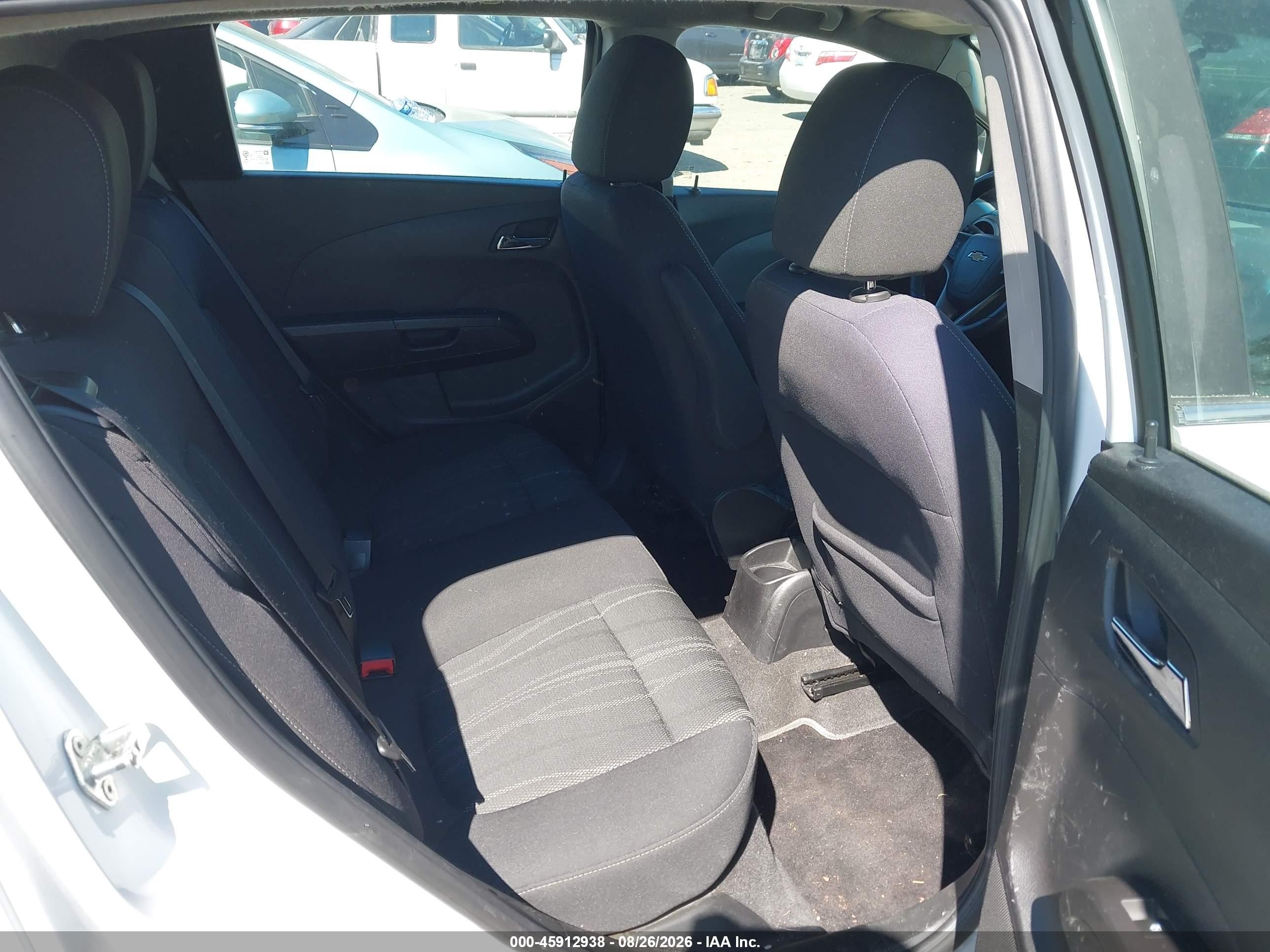2014 Chevrolet Sonic Lt Auto White vin: 1G1JC6SB8E4117590