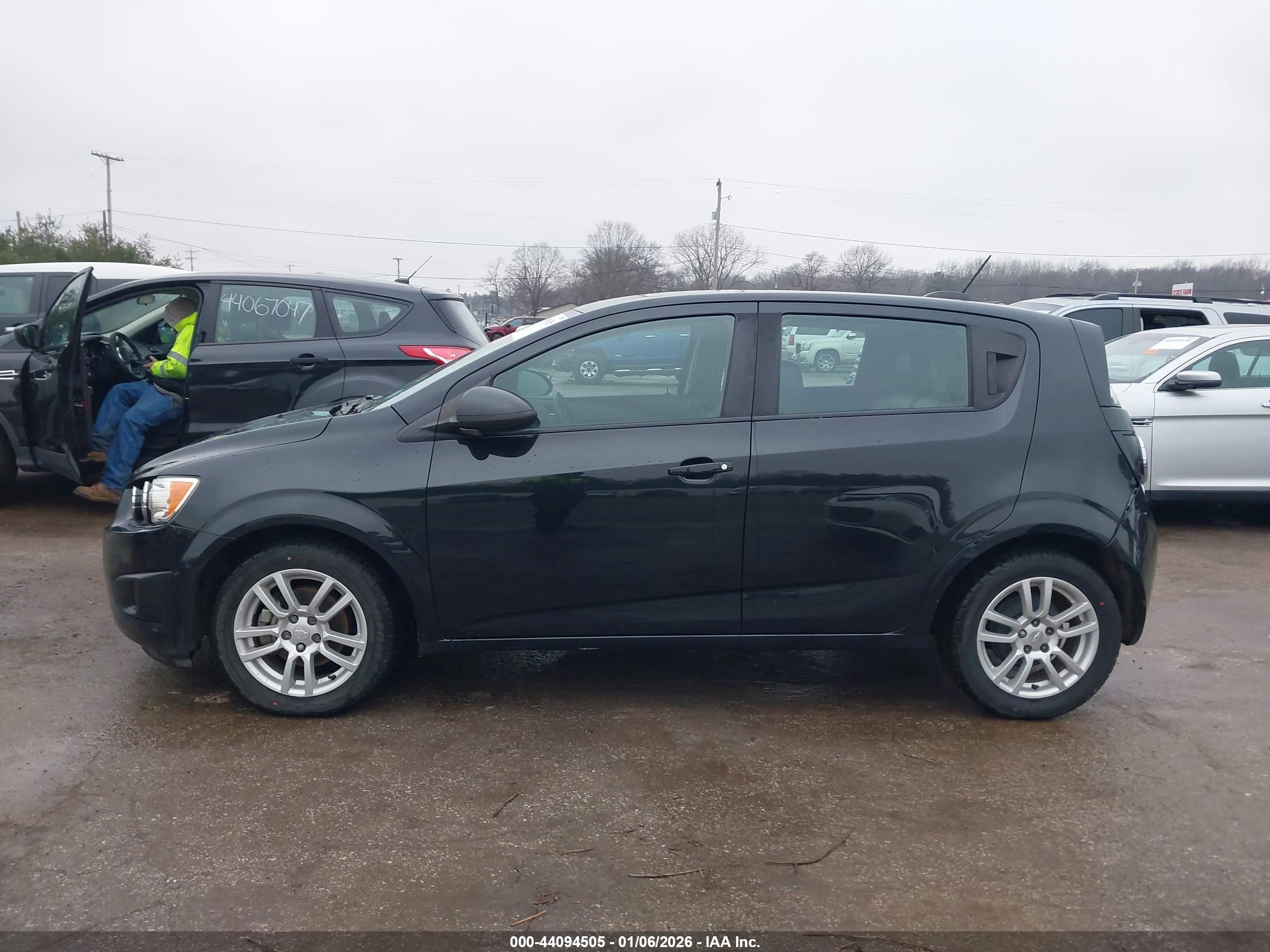 2015 Chevrolet Sonic Lt Auto Black vin: 1G1JC6SB8F4114691