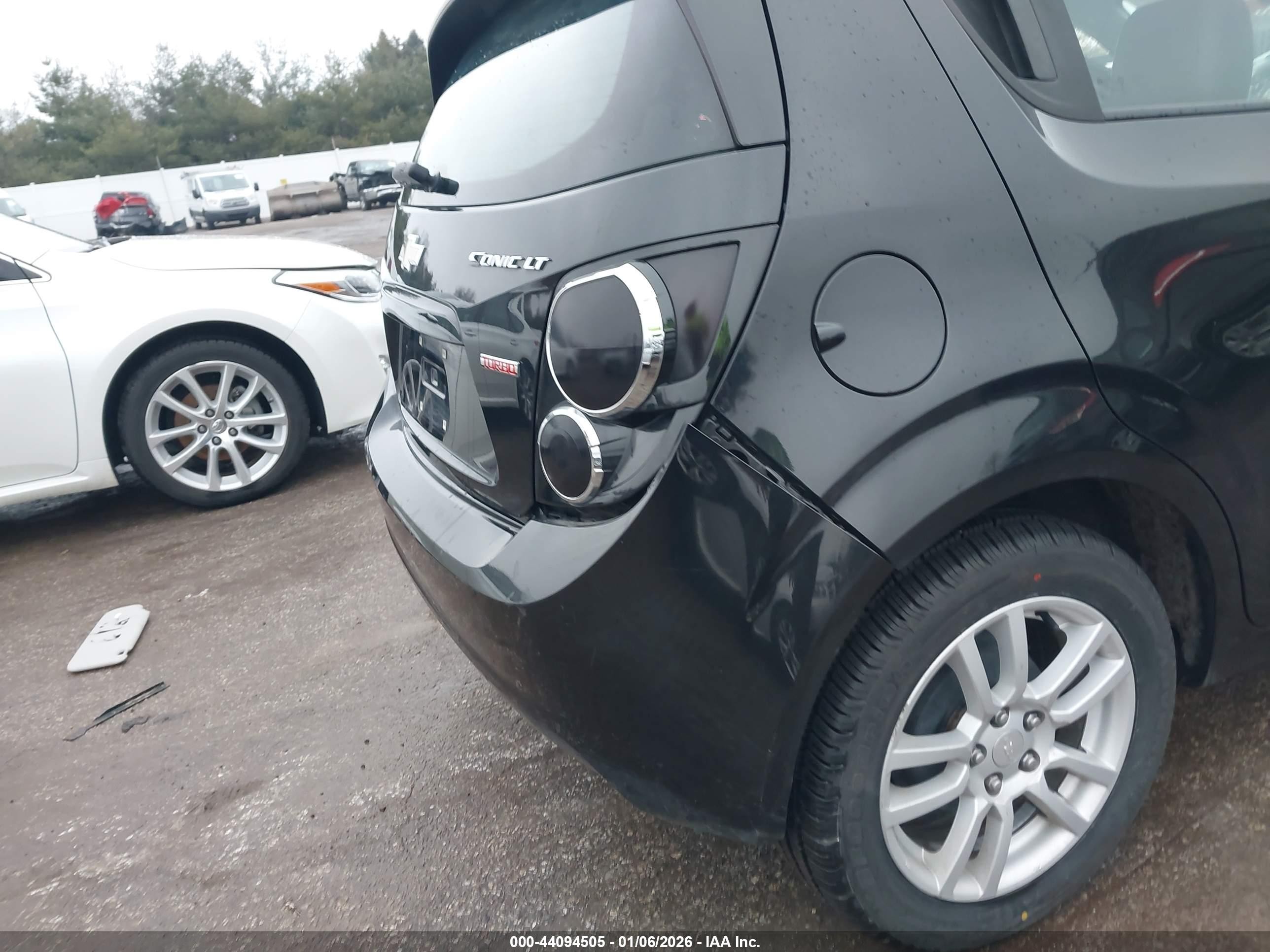 2015 Chevrolet Sonic Lt Auto Black vin: 1G1JC6SB8F4114691