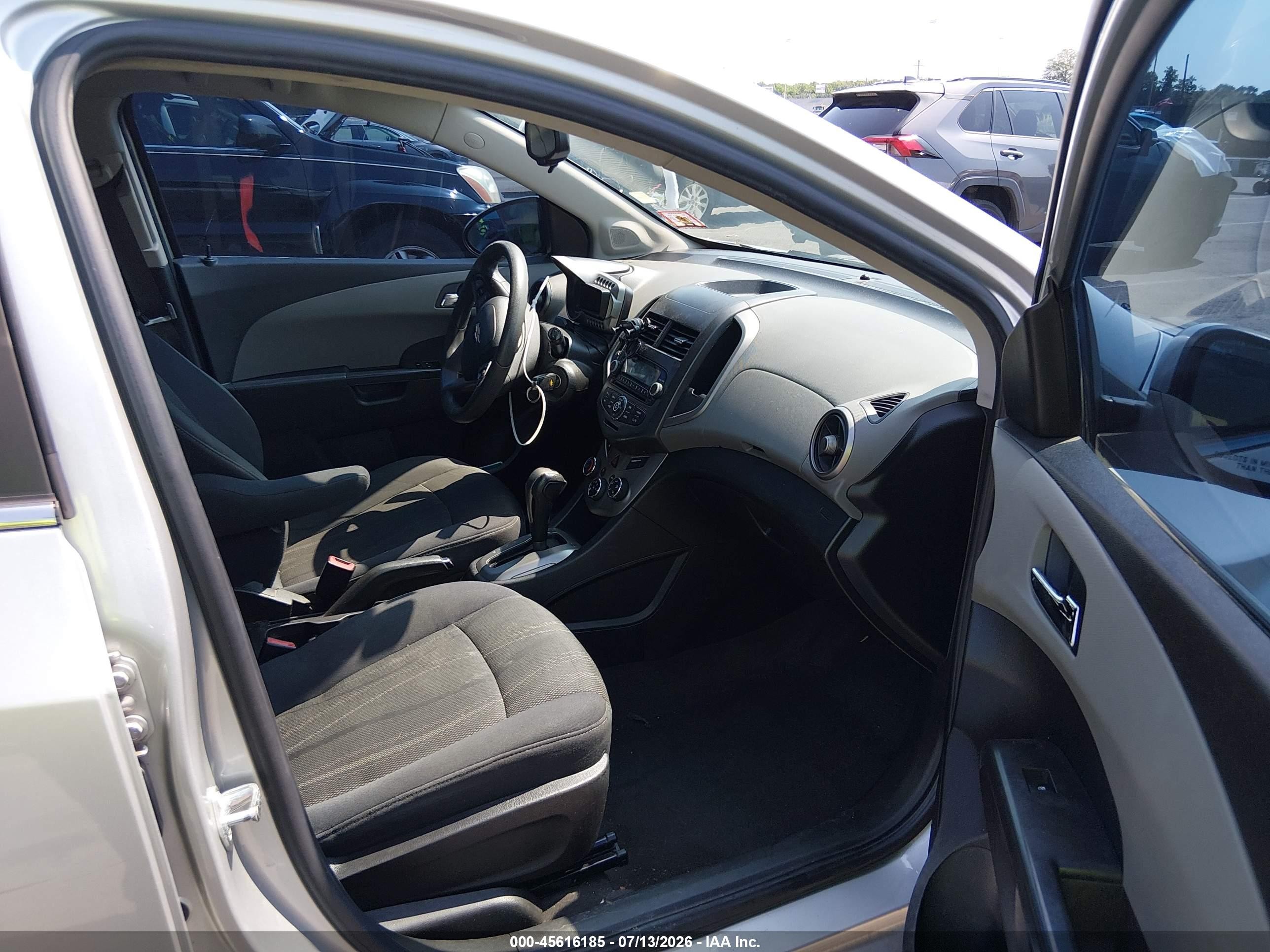 2013 Chevrolet Sonic Lt Auto Silver vin: 1G1JC6SG3D4162494