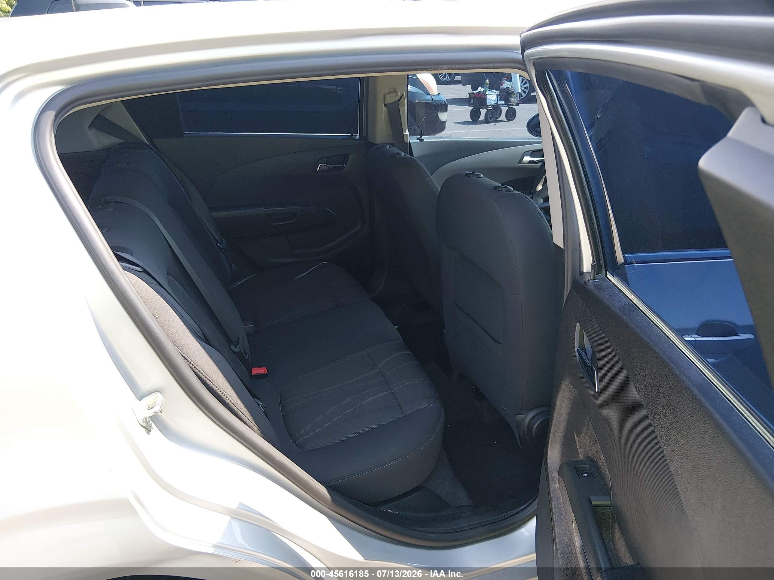 2013 Chevrolet Sonic Lt Auto Silver vin: 1G1JC6SG3D4162494