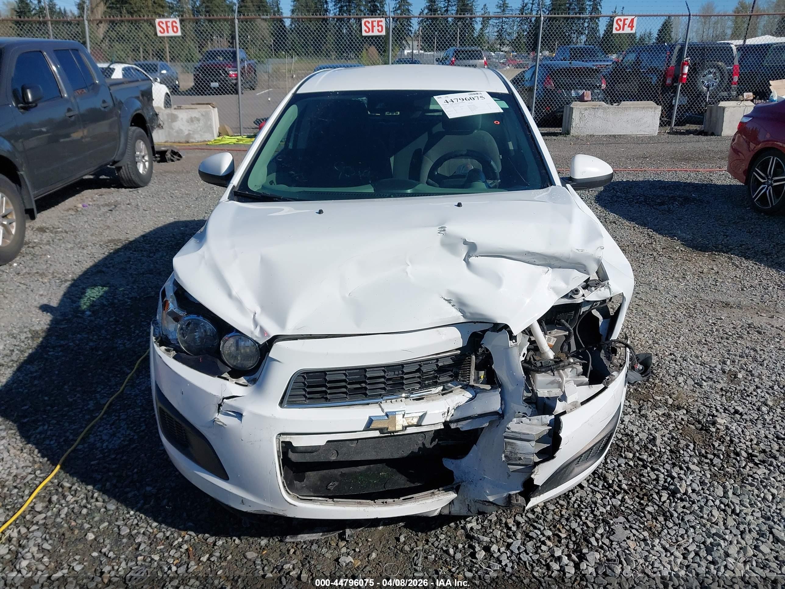 2016 Chevrolet Sonic Lt Auto White vin: 1G1JC6SG4G4169314