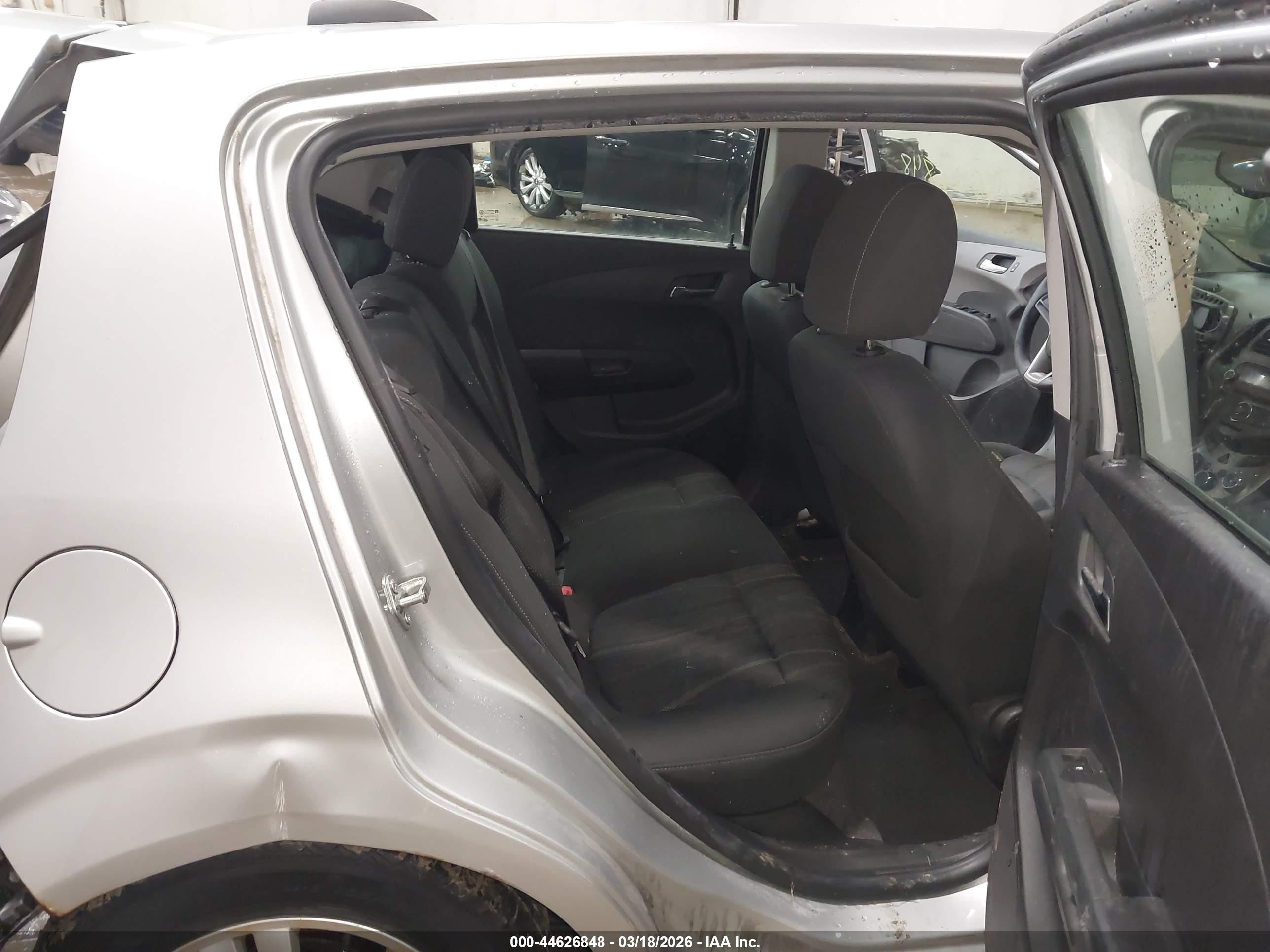 2015 Chevrolet Sonic Lt Auto Silver vin: 1G1JC6SGXF4220426