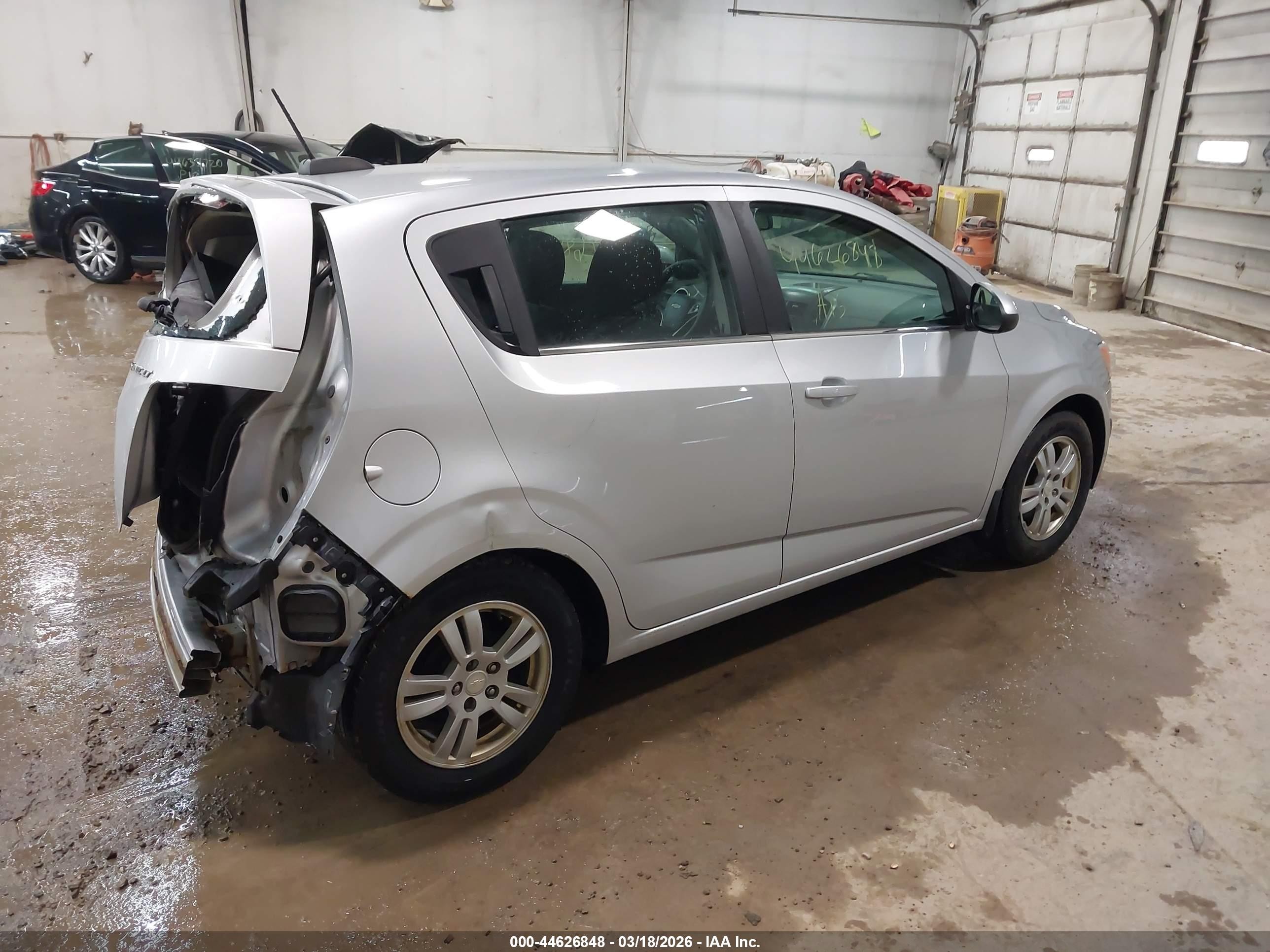 2015 Chevrolet Sonic Lt Auto Silver vin: 1G1JC6SGXF4220426