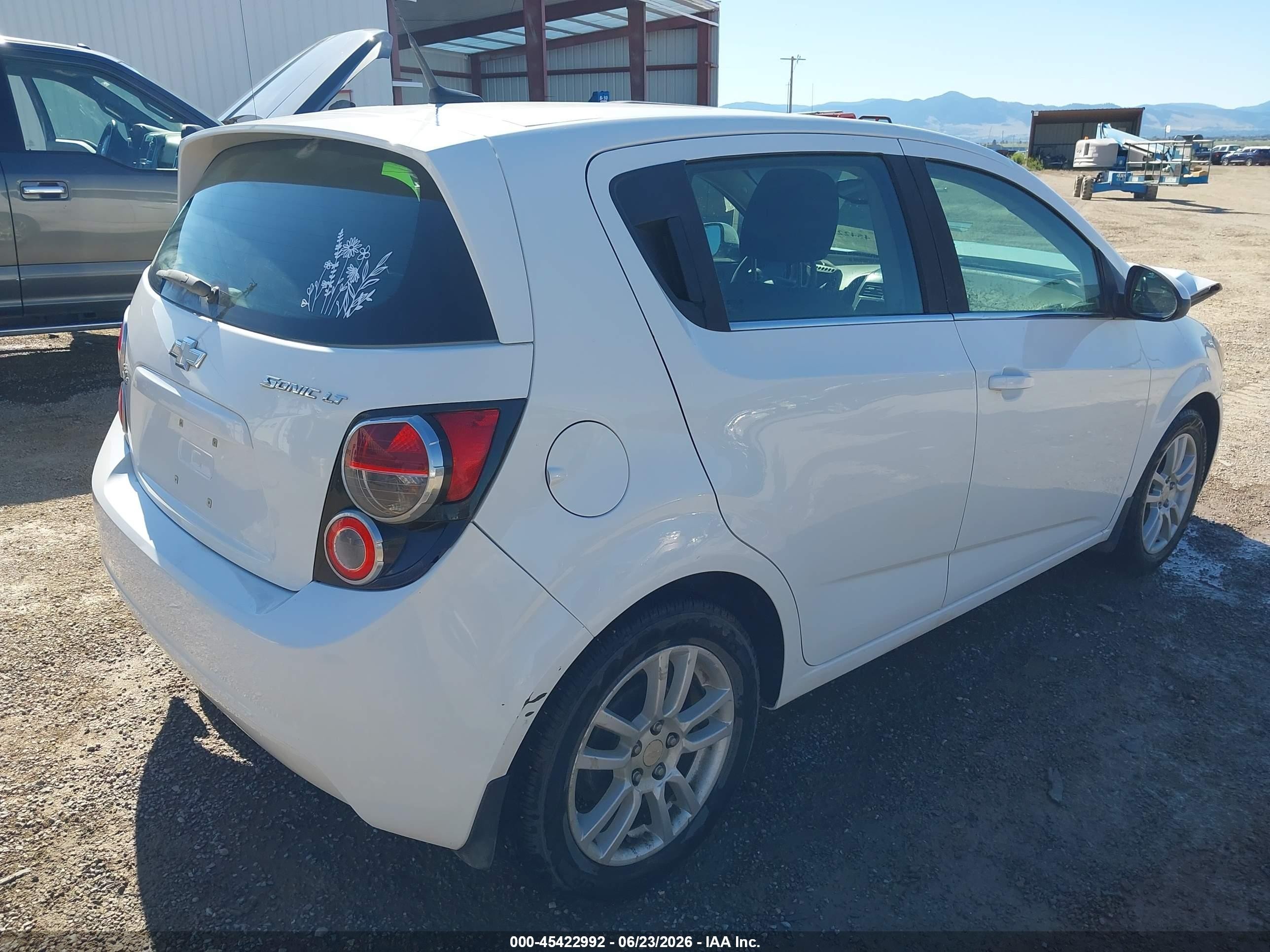 2013 Chevrolet Sonic Lt Auto White vin: 1G1JC6SH1D4248606